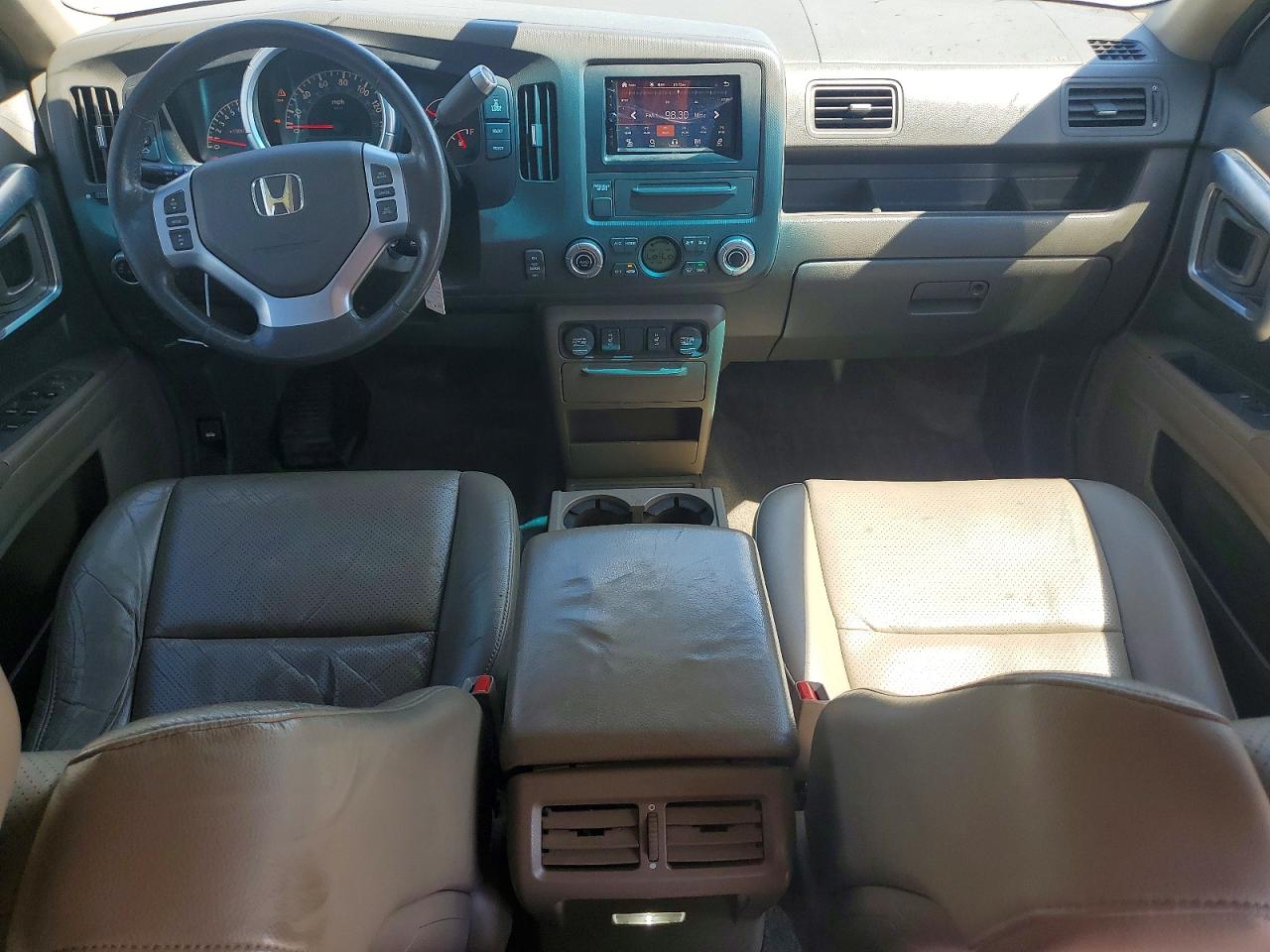 2008 Honda Ridgeline Rtl White vin: 2HJYK16508H522149