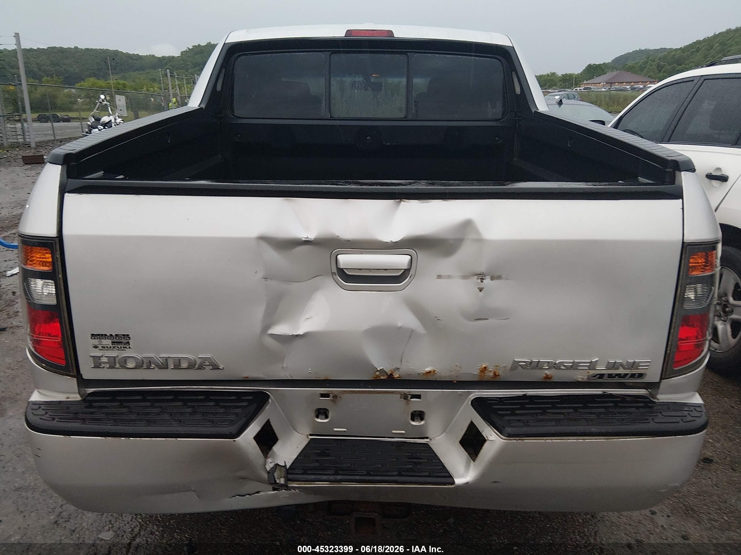 2006 Honda Ridgeline Rtl Silver vin: 2HJYK16516H511268