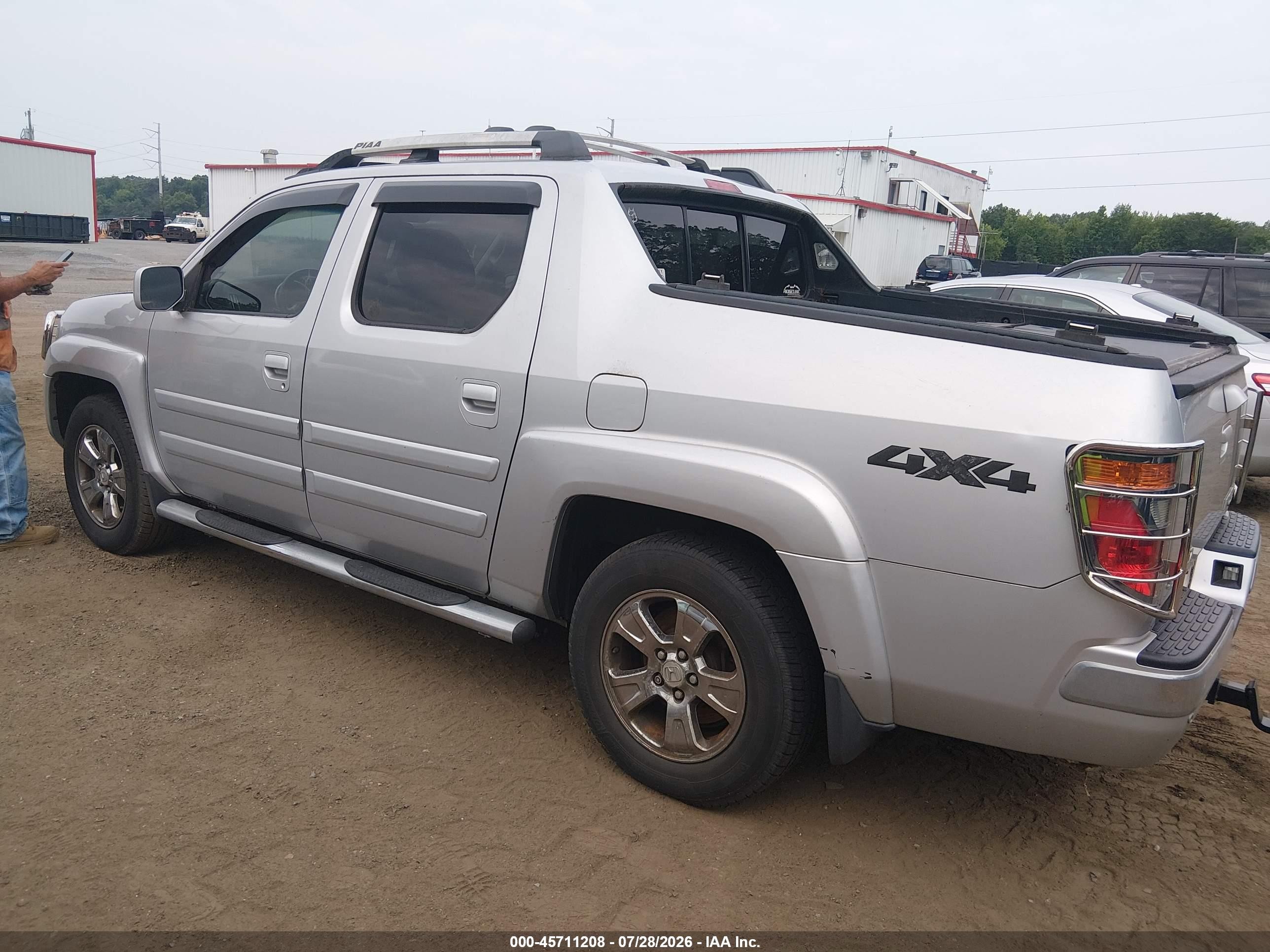 2007 Honda Ridgeline Rtl Silver vin: 2HJYK16517H516519