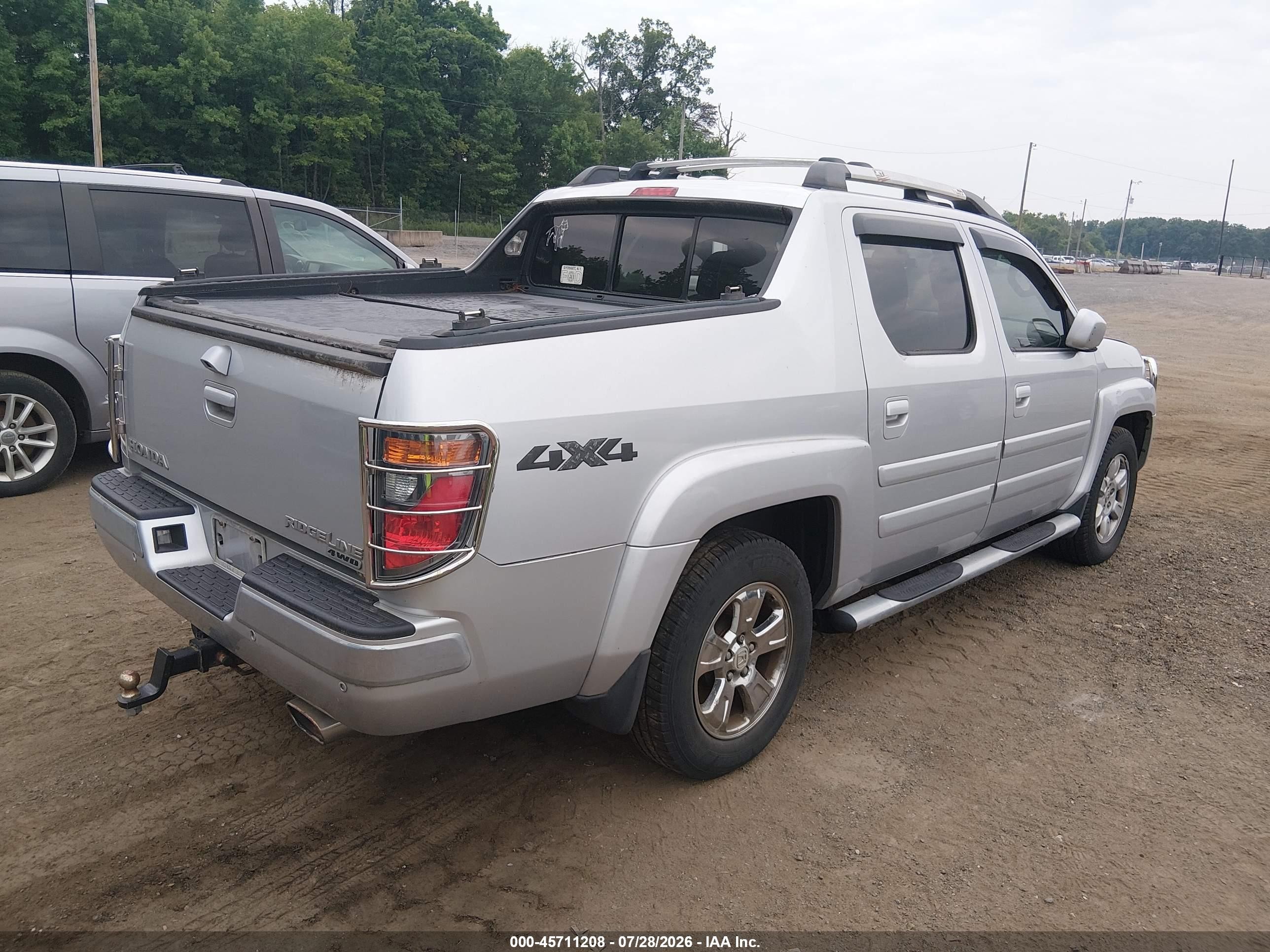 2007 Honda Ridgeline Rtl Silver vin: 2HJYK16517H516519