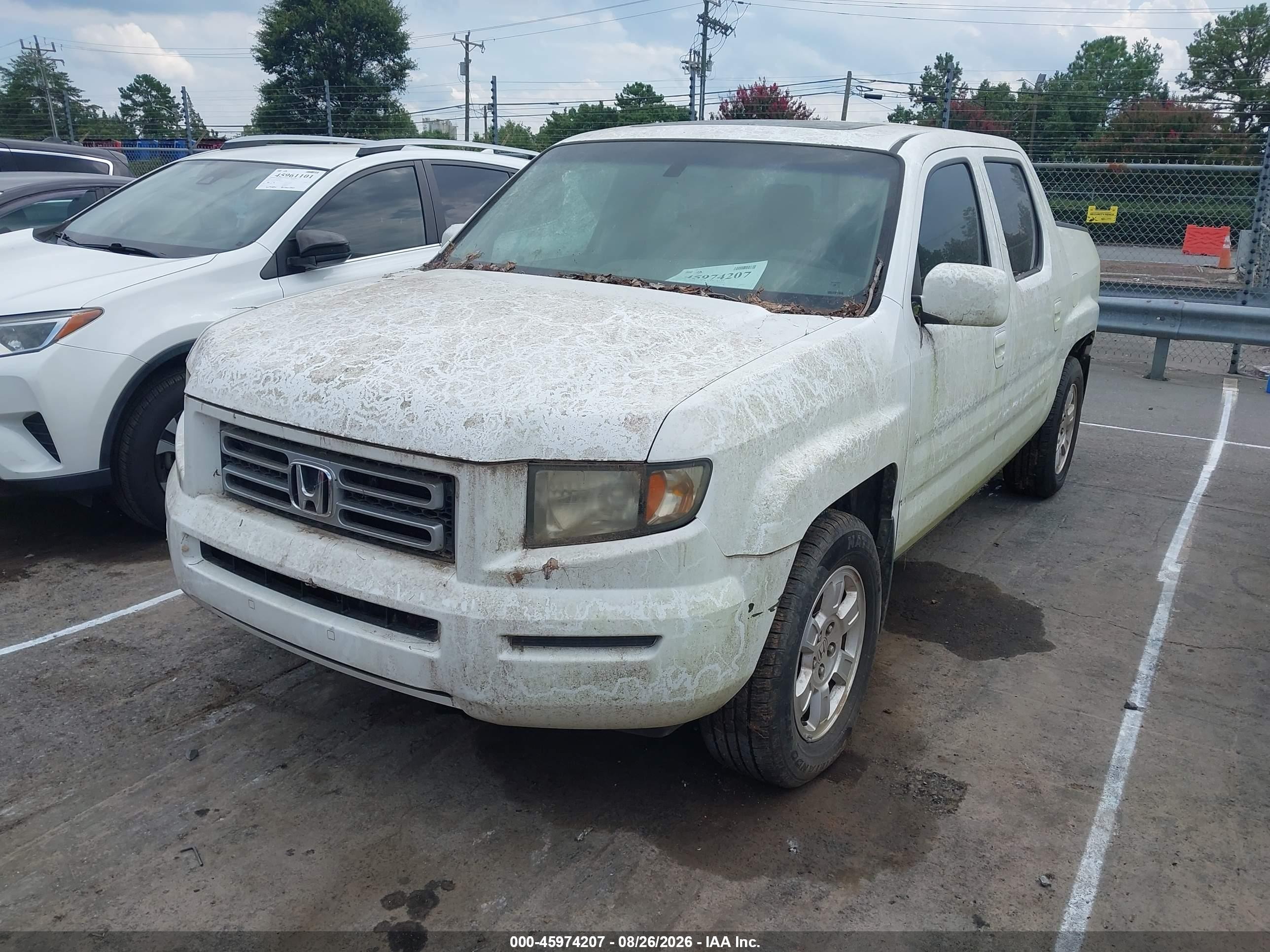 2008 Honda Ridgeline Rtl White vin: 2HJYK16518H514254