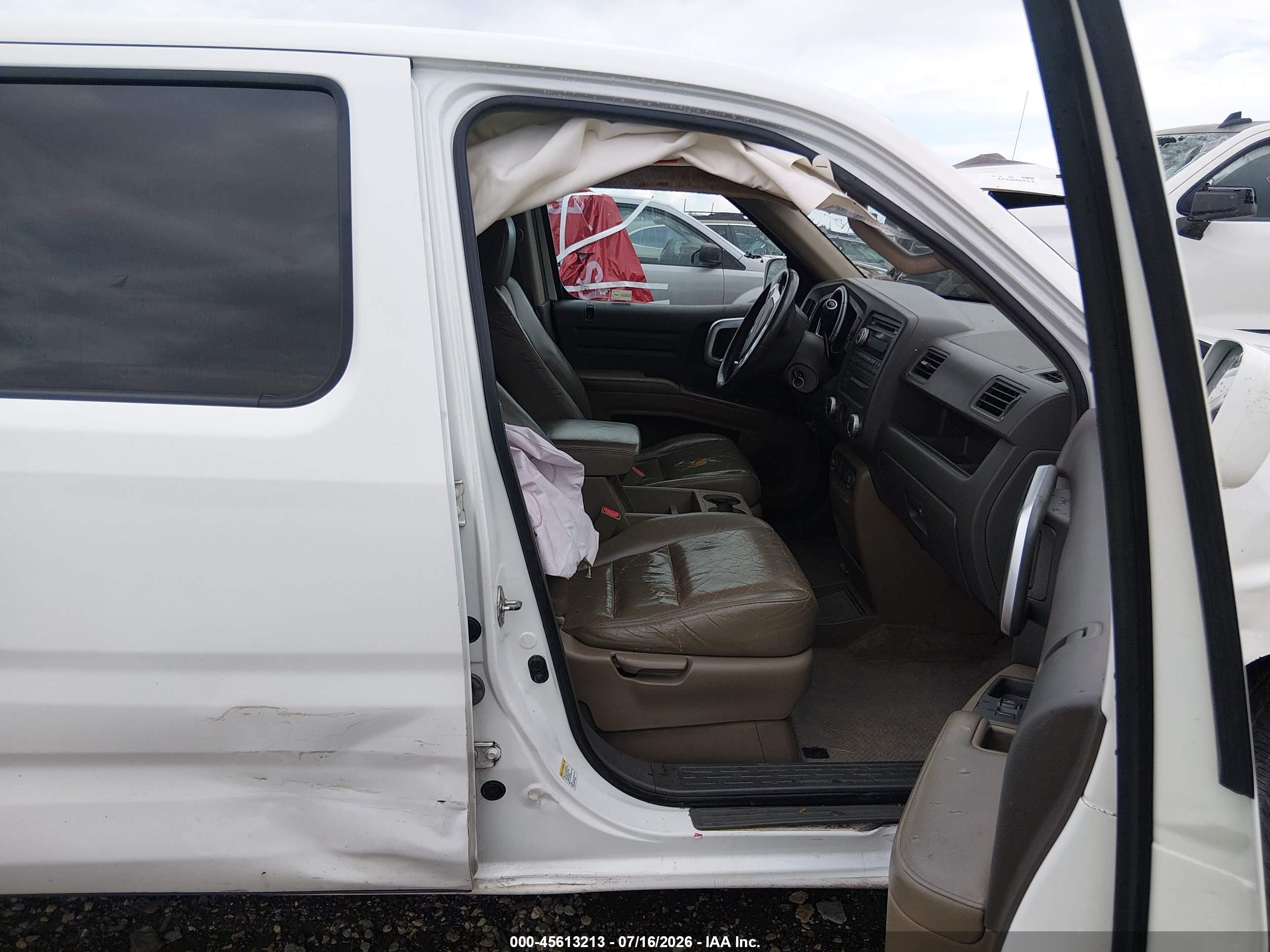 2007 Honda Ridgeline Rtl White vin: 2HJYK16527H521941