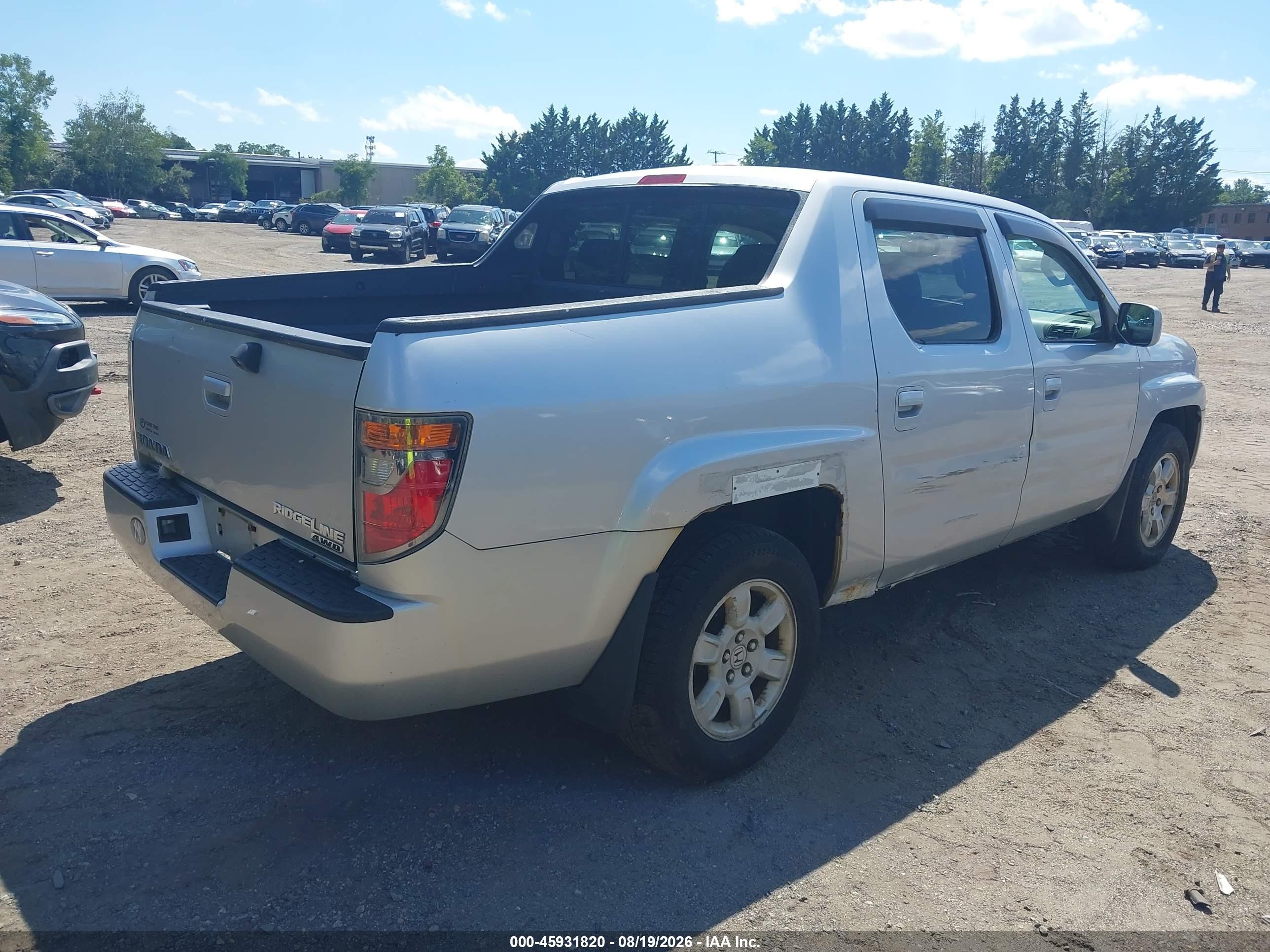 2008 Honda Ridgeline Rtl Silver vin: 2HJYK16528H514067