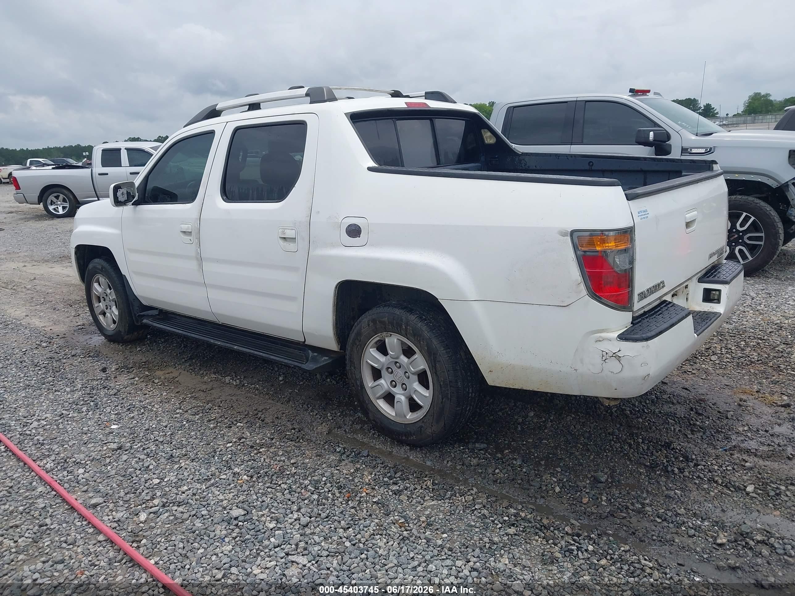 2006 Honda Ridgeline Rtl White vin: 2HJYK16546H546855