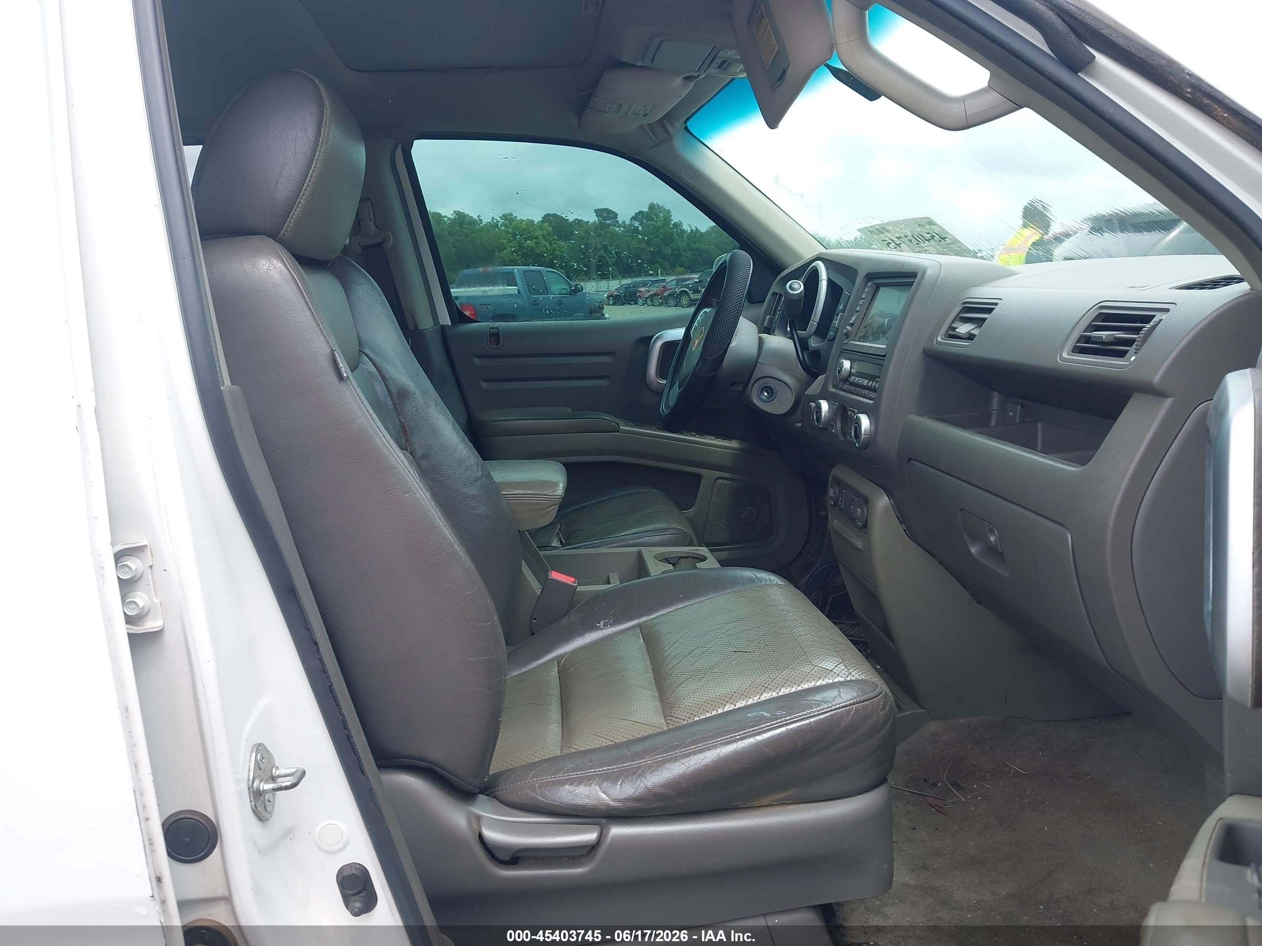 2006 Honda Ridgeline Rtl White vin: 2HJYK16546H546855