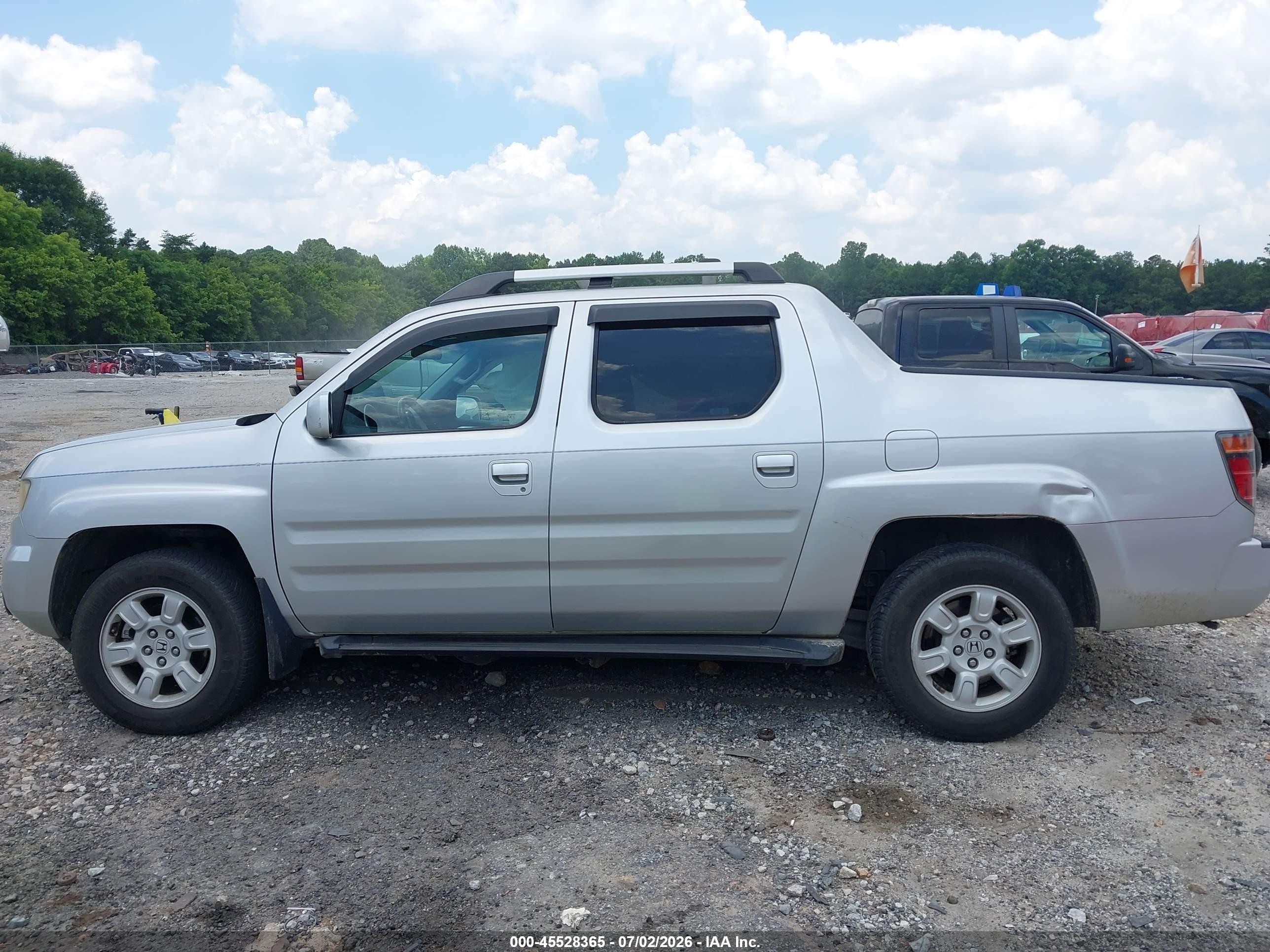 2007 Honda Ridgeline Rtl Silver vin: 2HJYK16547H521584