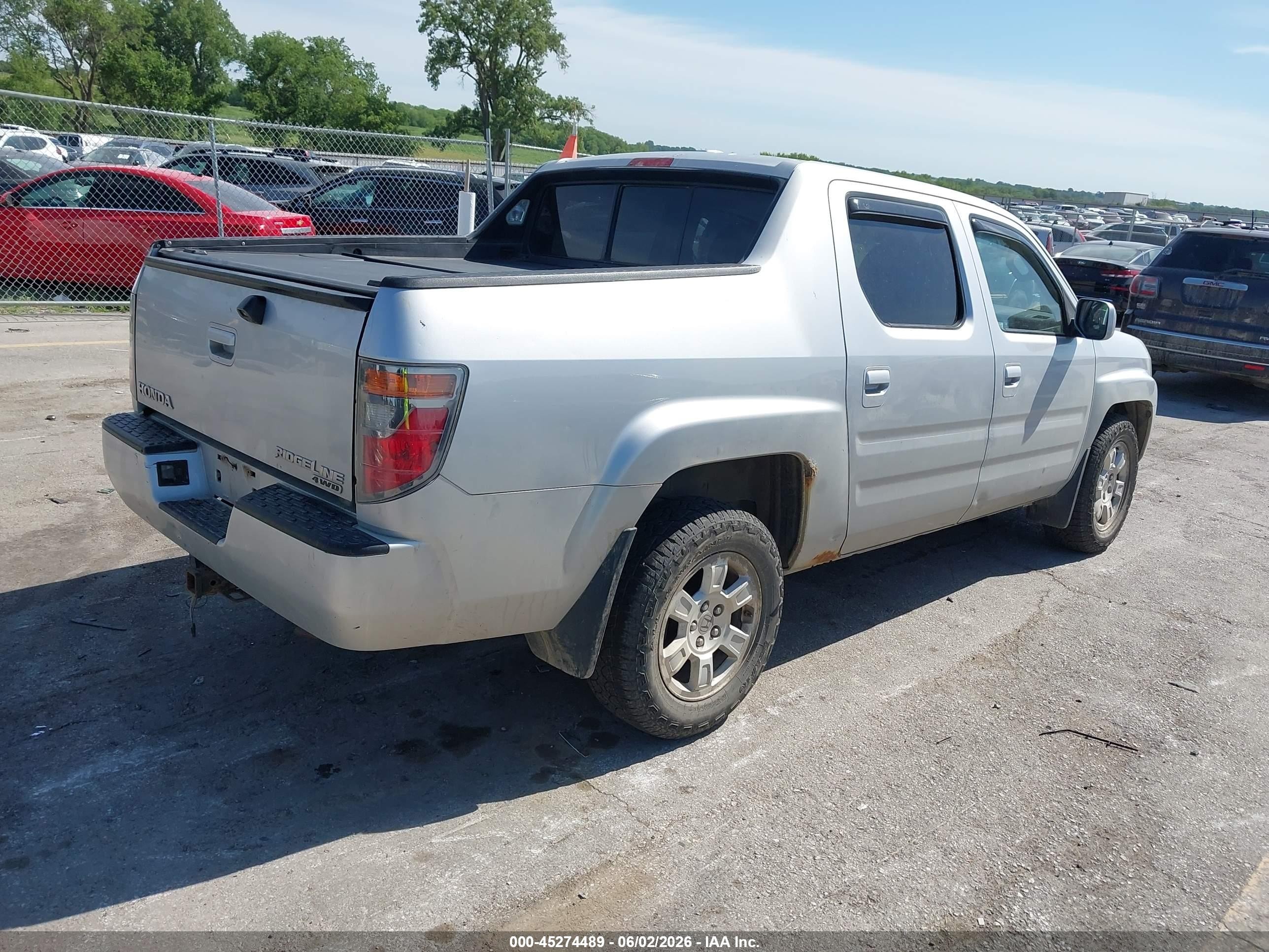 2008 Honda Ridgeline Rtl Silver vin: 2HJYK16548H522428