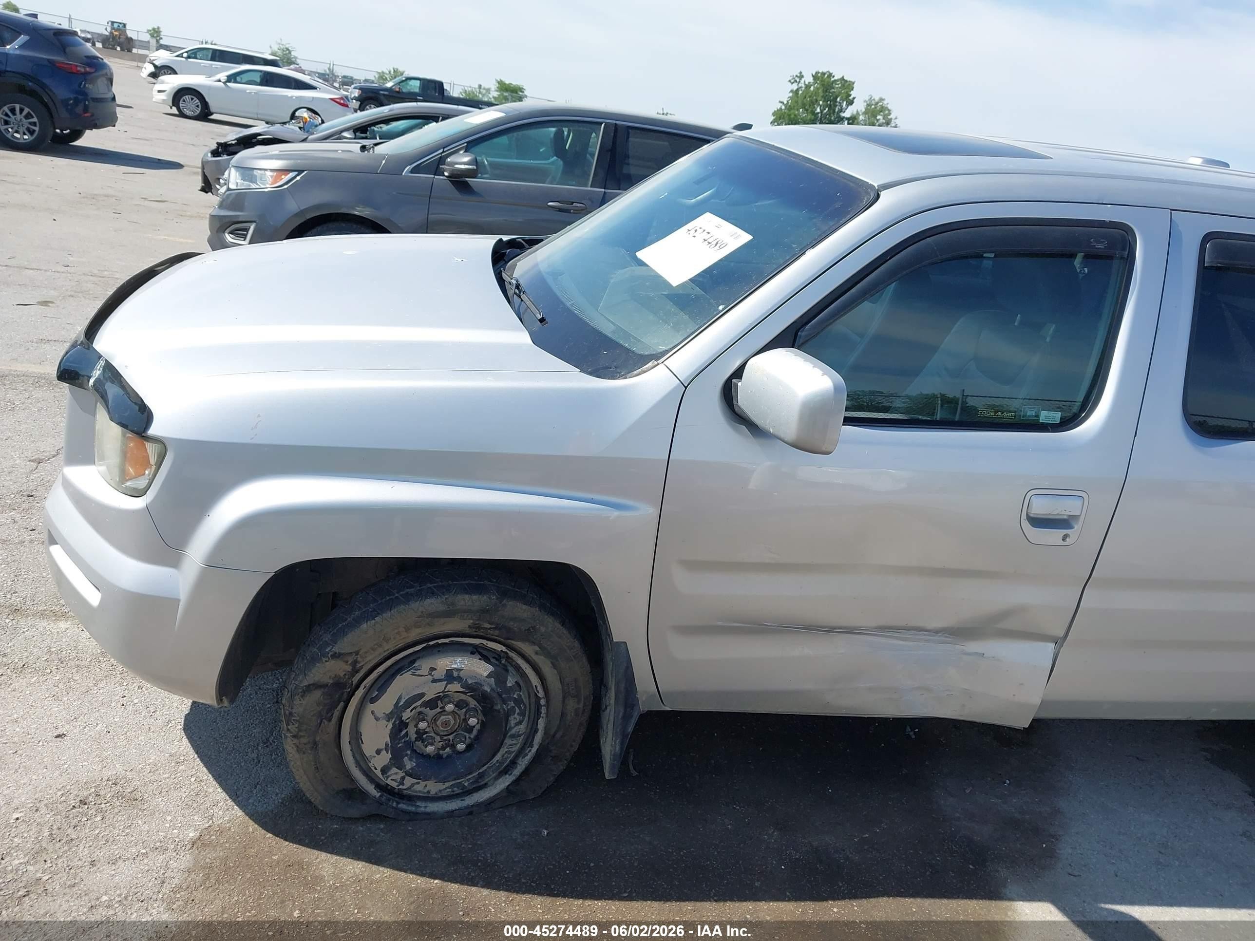 2008 Honda Ridgeline Rtl Silver vin: 2HJYK16548H522428