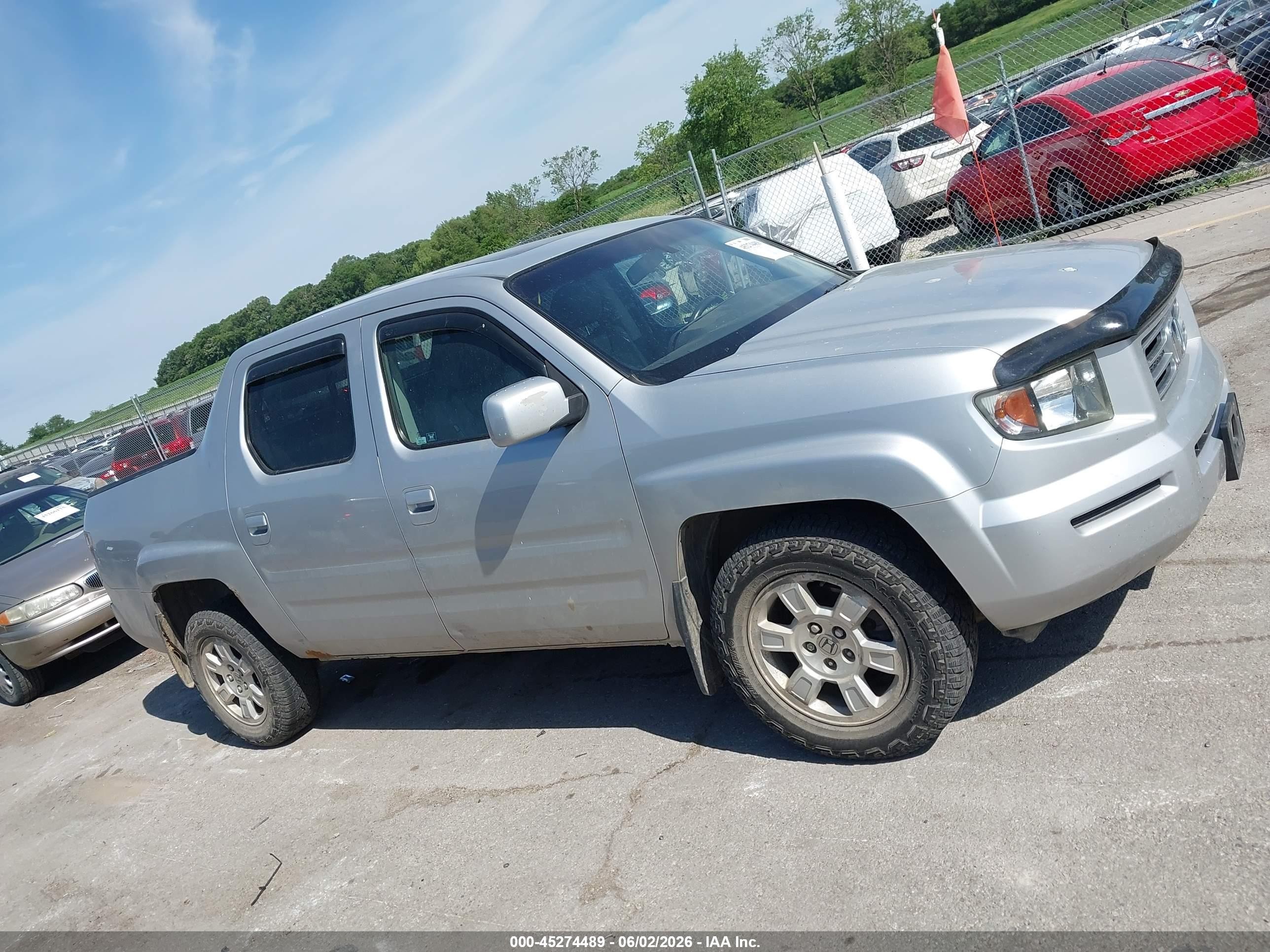 2008 Honda Ridgeline Rtl Silver vin: 2HJYK16548H522428