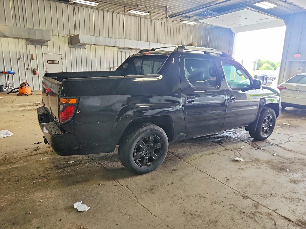 2006 Honda Ridgeline Rtl Black vin: 2HJYK16556H526436
