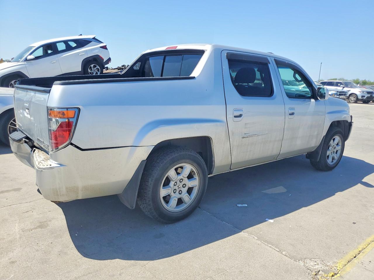 2007 Honda Ridgeline Rtl Silver vin: 2HJYK16557H523926