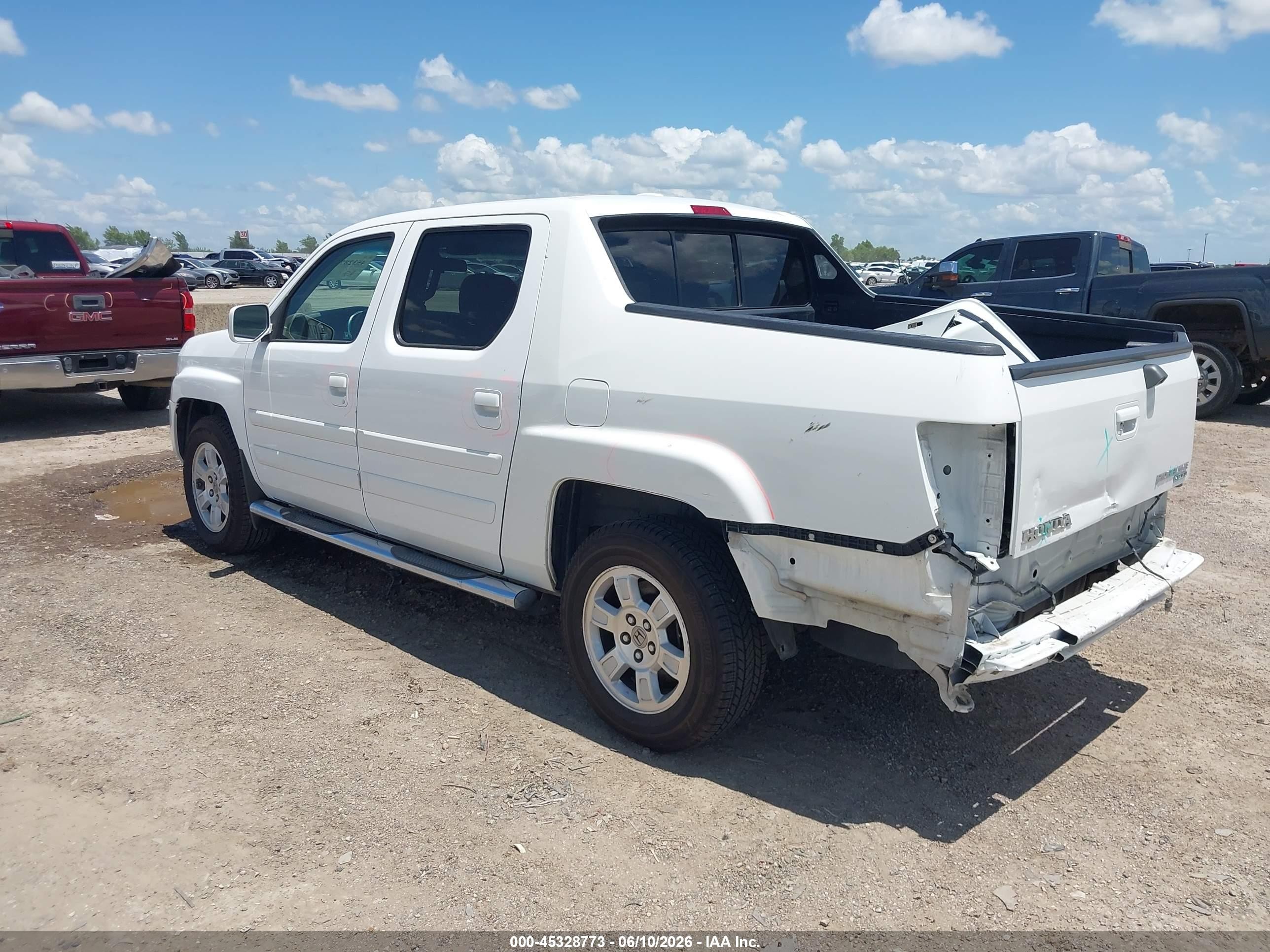 2008 Honda Ridgeline Rtl White vin: 2HJYK16558H515696