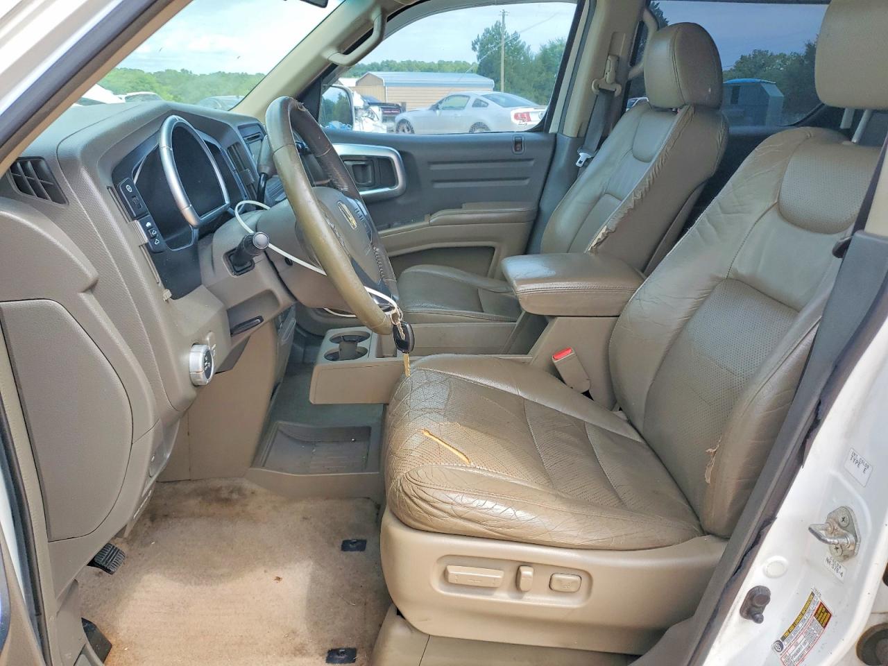 2008 Honda Ridgeline Rtl White vin: 2HJYK16558H528061