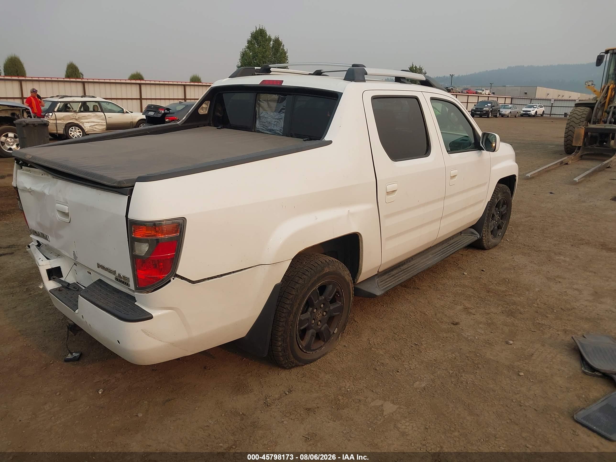 2006 Honda Ridgeline Rtl White vin: 2HJYK16566H005337