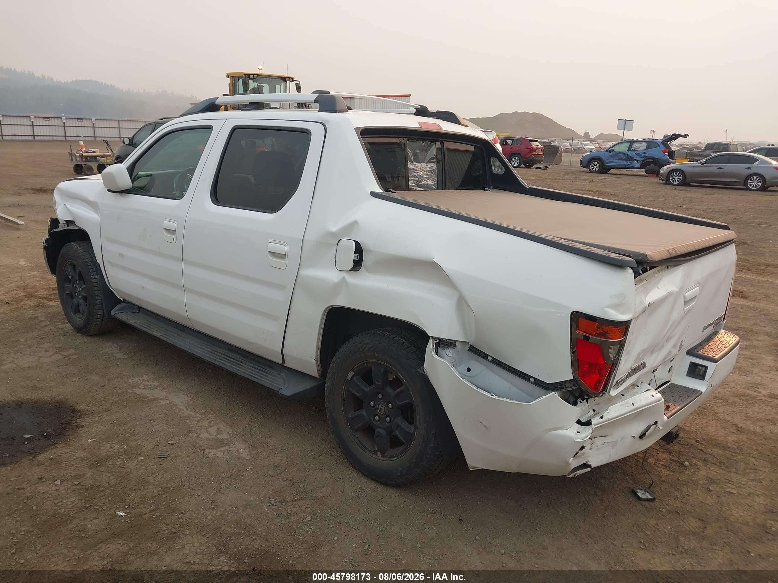 2006 Honda Ridgeline Rtl White vin: 2HJYK16566H005337