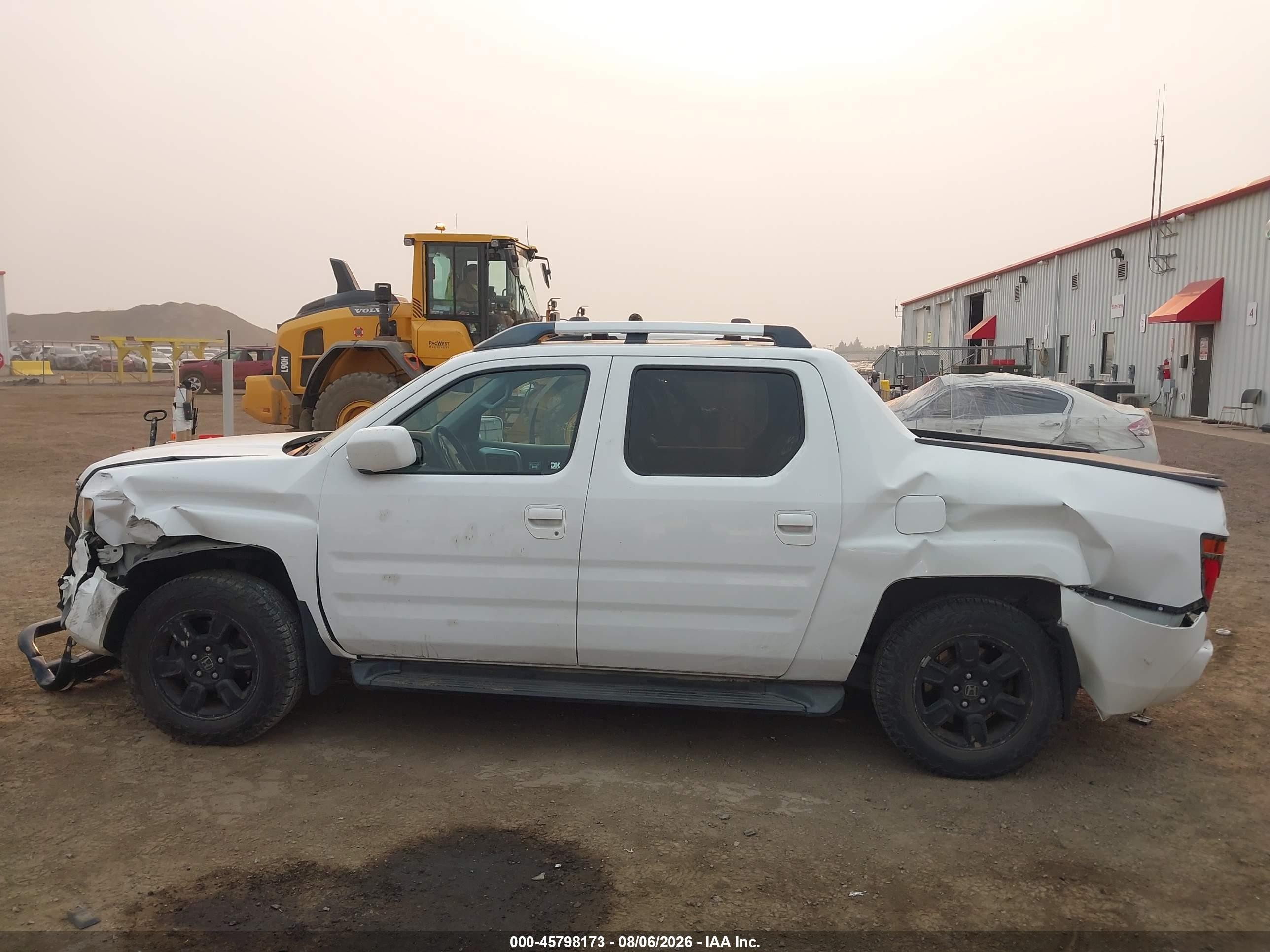 2006 Honda Ridgeline Rtl White vin: 2HJYK16566H005337