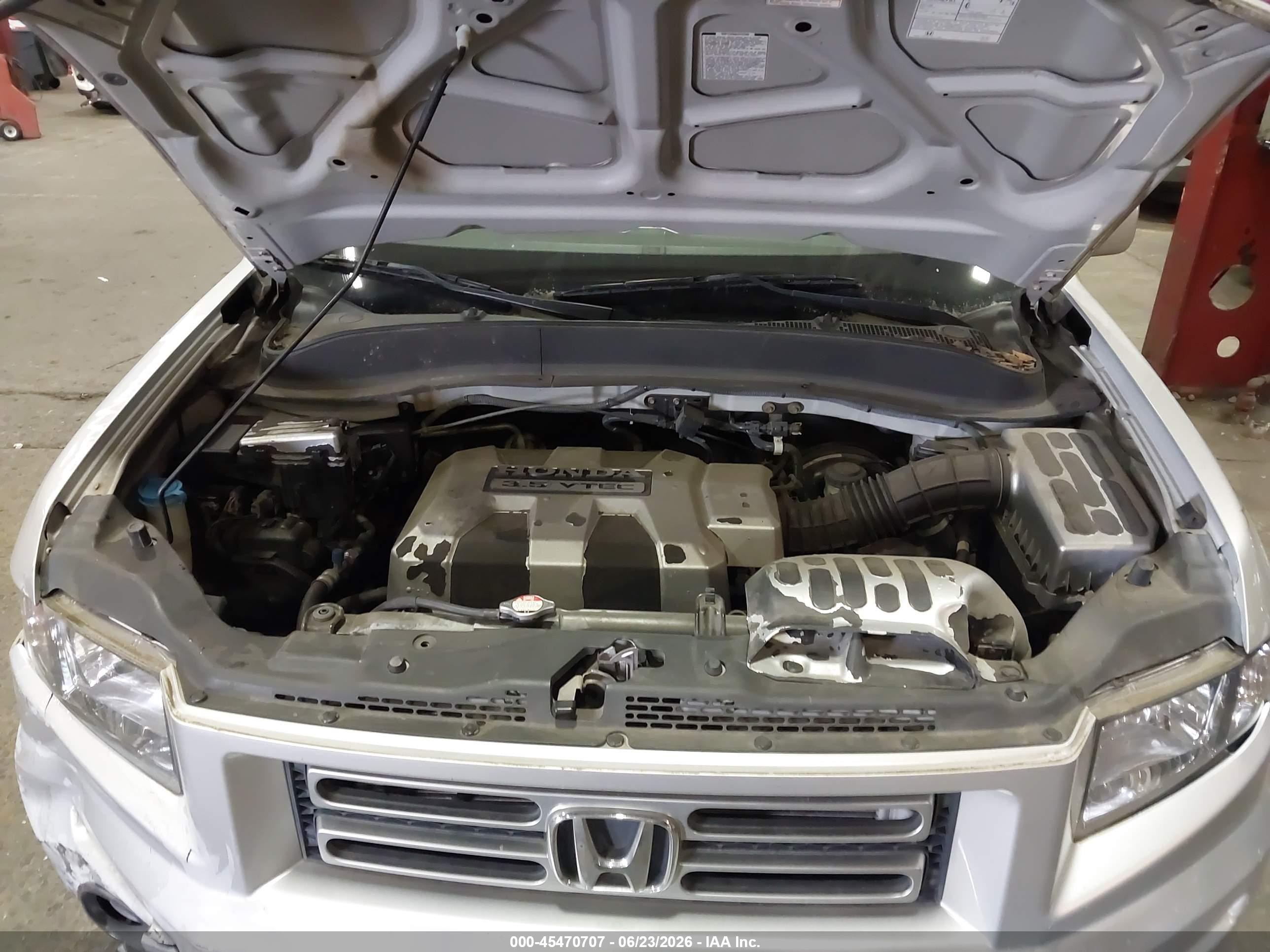 2006 Honda Ridgeline Rtl Silver vin: 2HJYK16566H520533