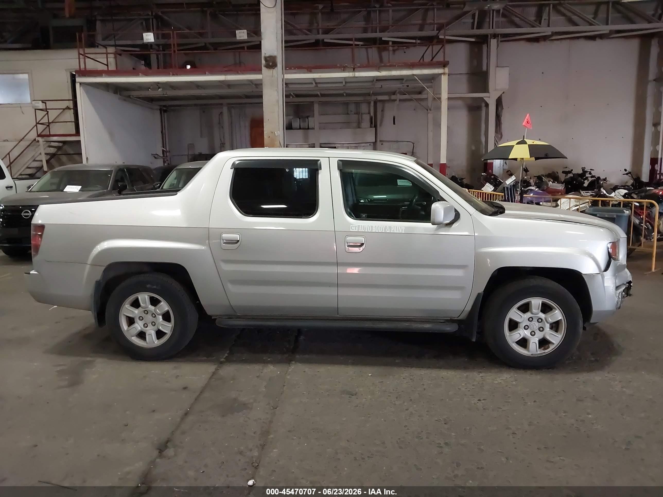 2006 Honda Ridgeline Rtl Silver vin: 2HJYK16566H520533
