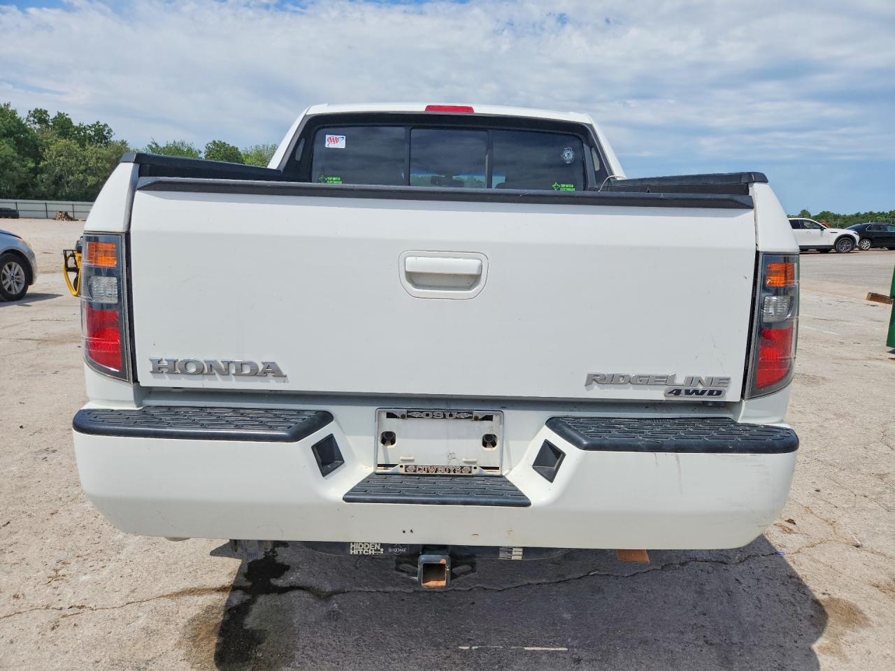 2006 Honda Ridgeline Rtl White vin: 2HJYK16566H531449