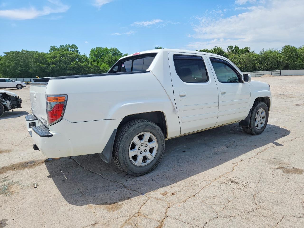 2006 Honda Ridgeline Rtl White vin: 2HJYK16566H531449