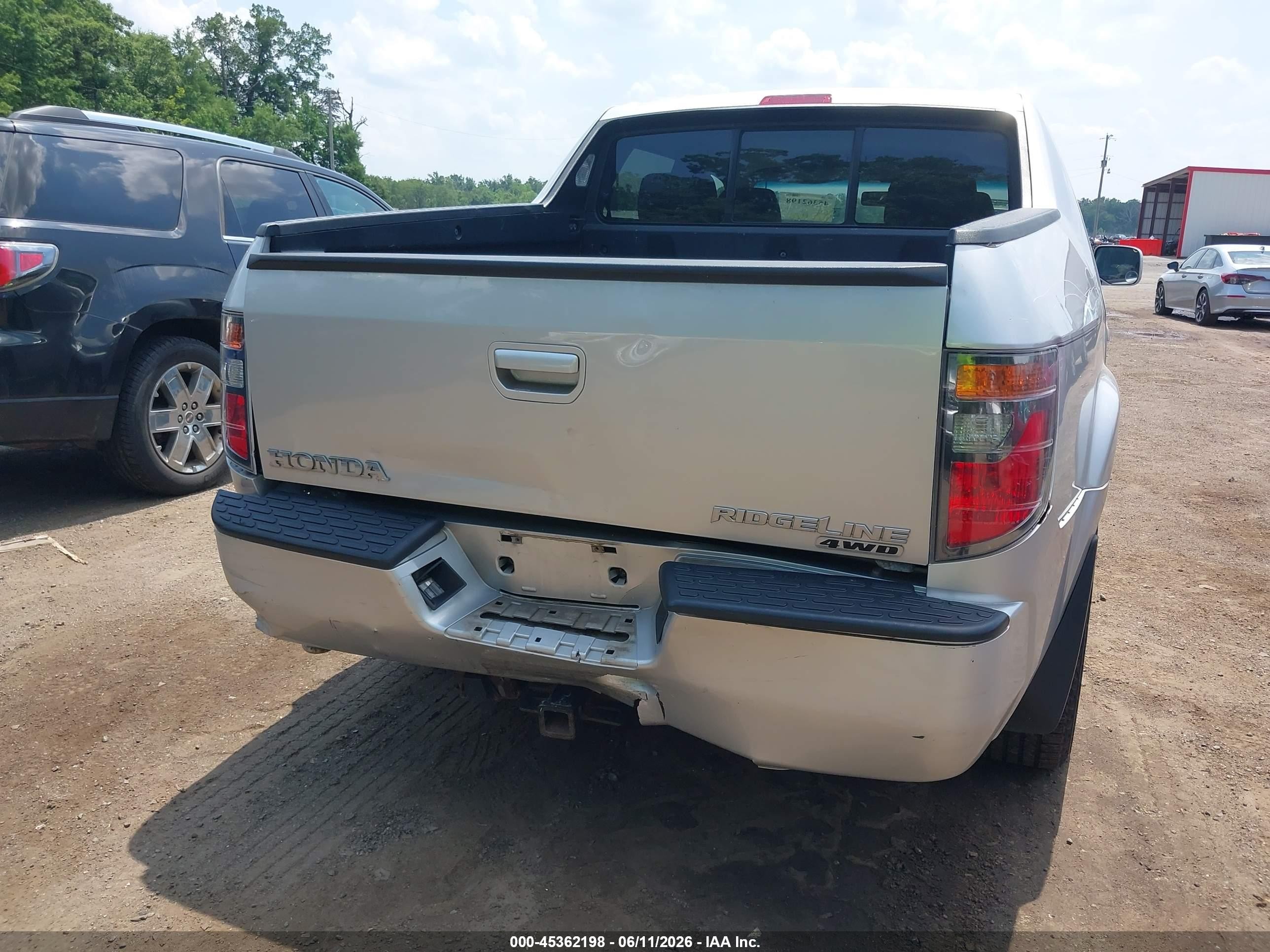 2007 Honda Ridgeline Rtl Silver vin: 2HJYK16577H545684