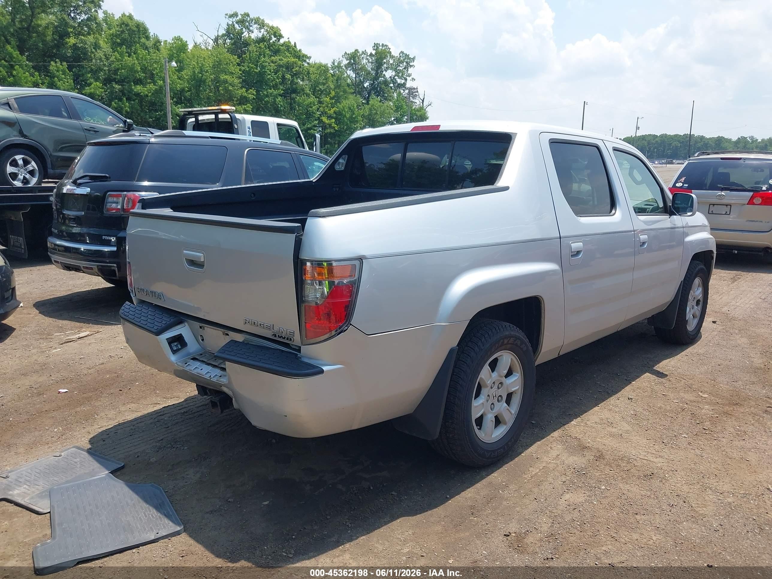 2007 Honda Ridgeline Rtl Silver vin: 2HJYK16577H545684