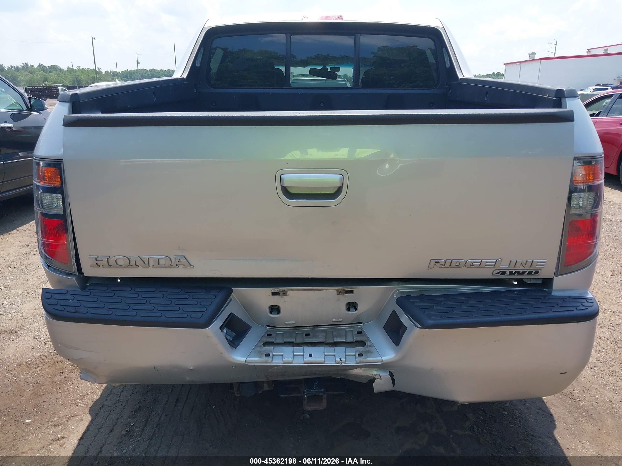 2007 Honda Ridgeline Rtl Silver vin: 2HJYK16577H545684