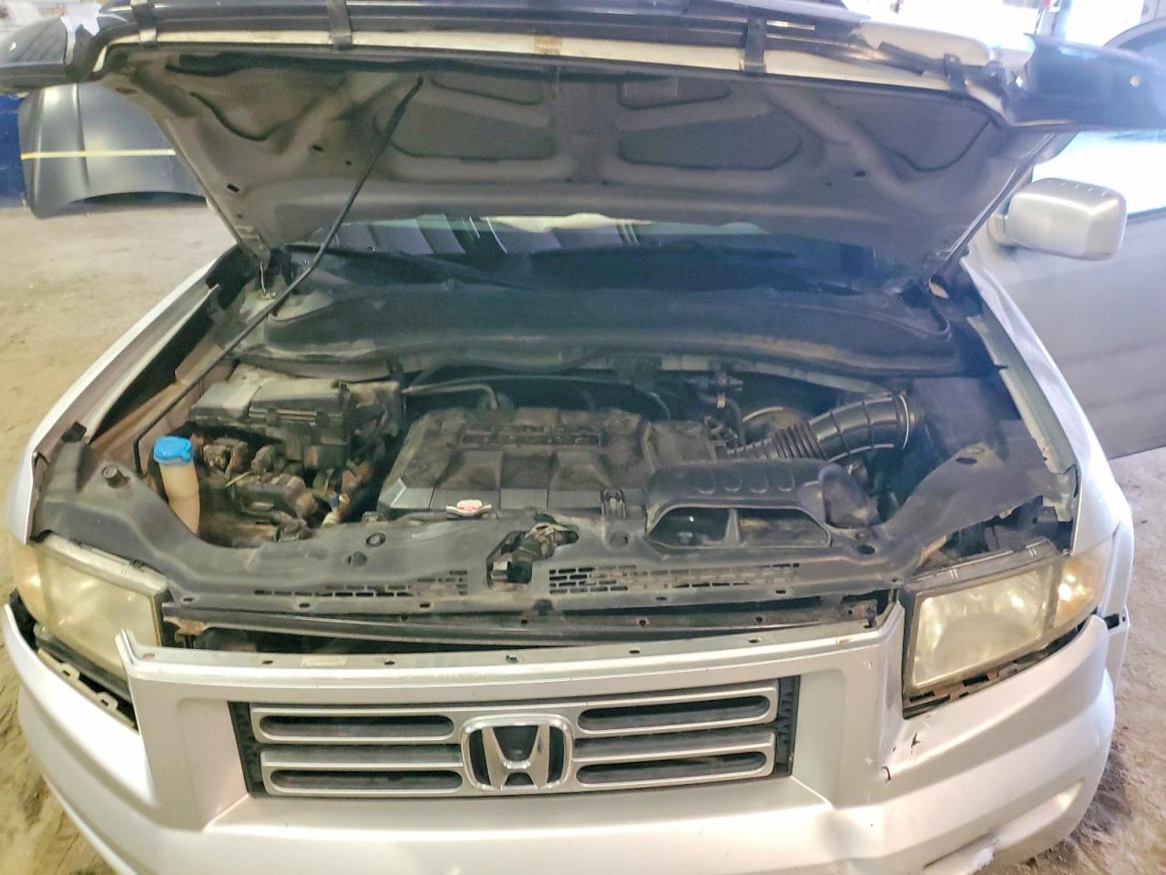 2006 Honda Ridgeline Серебряный vin: 2HJYK16586H507153