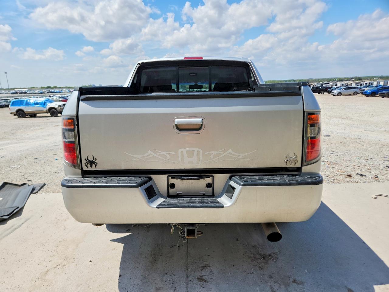 2006 Honda Ridgeline Rtl Silver vin: 2HJYK16586H545871