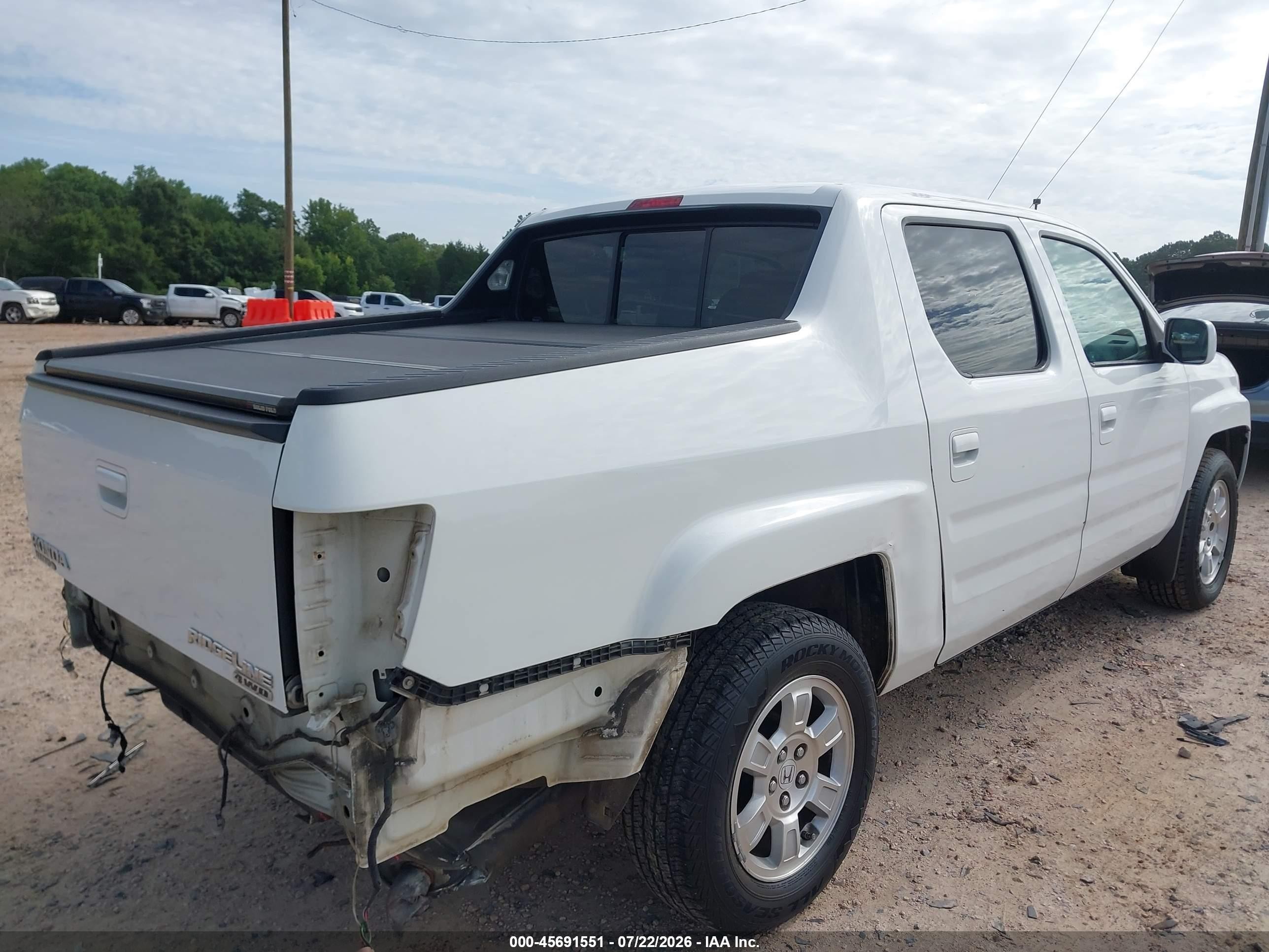 2008 Honda Ridgeline Rtl White vin: 2HJYK16588H504353
