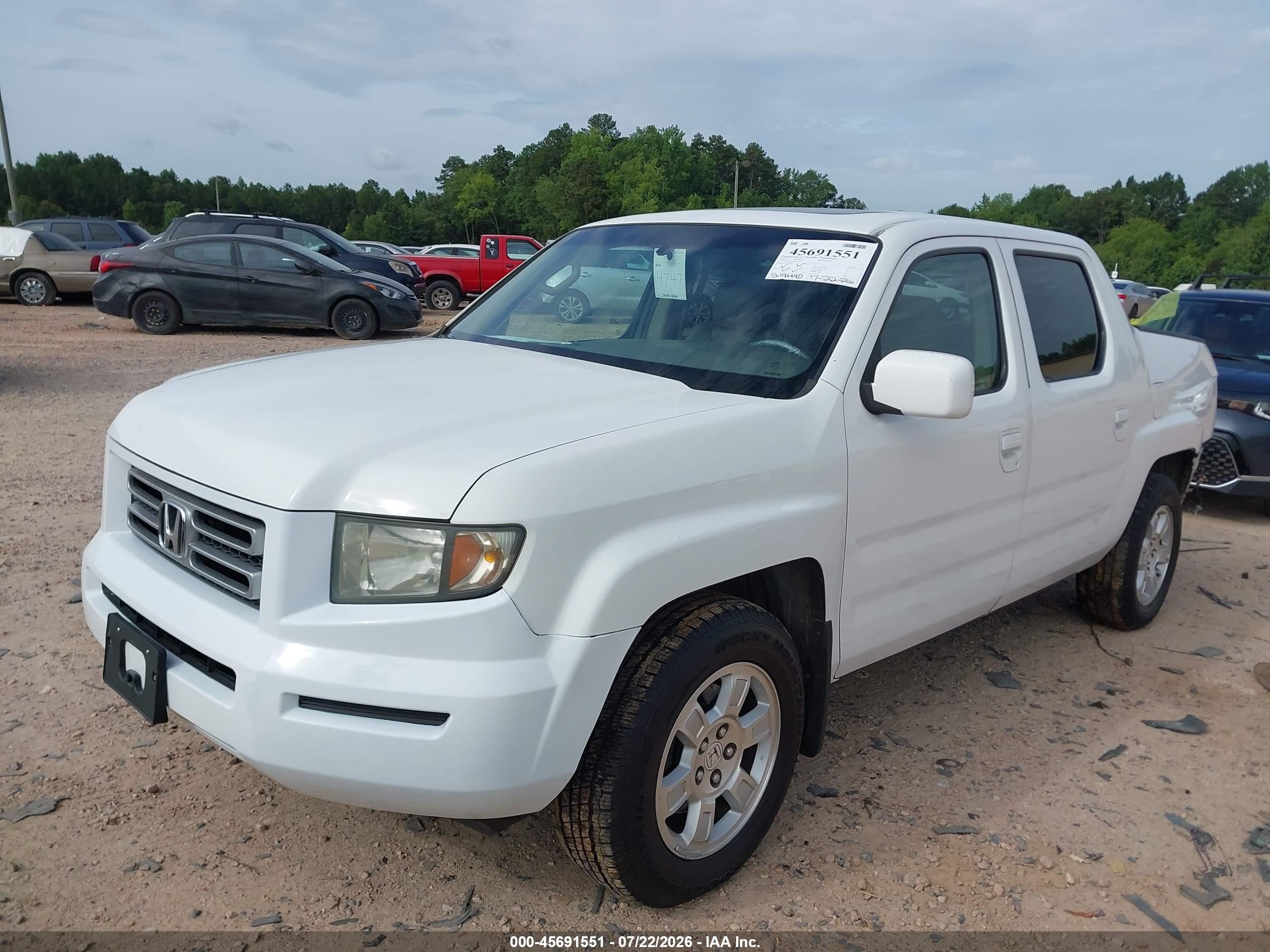 2008 Honda Ridgeline Rtl White vin: 2HJYK16588H504353