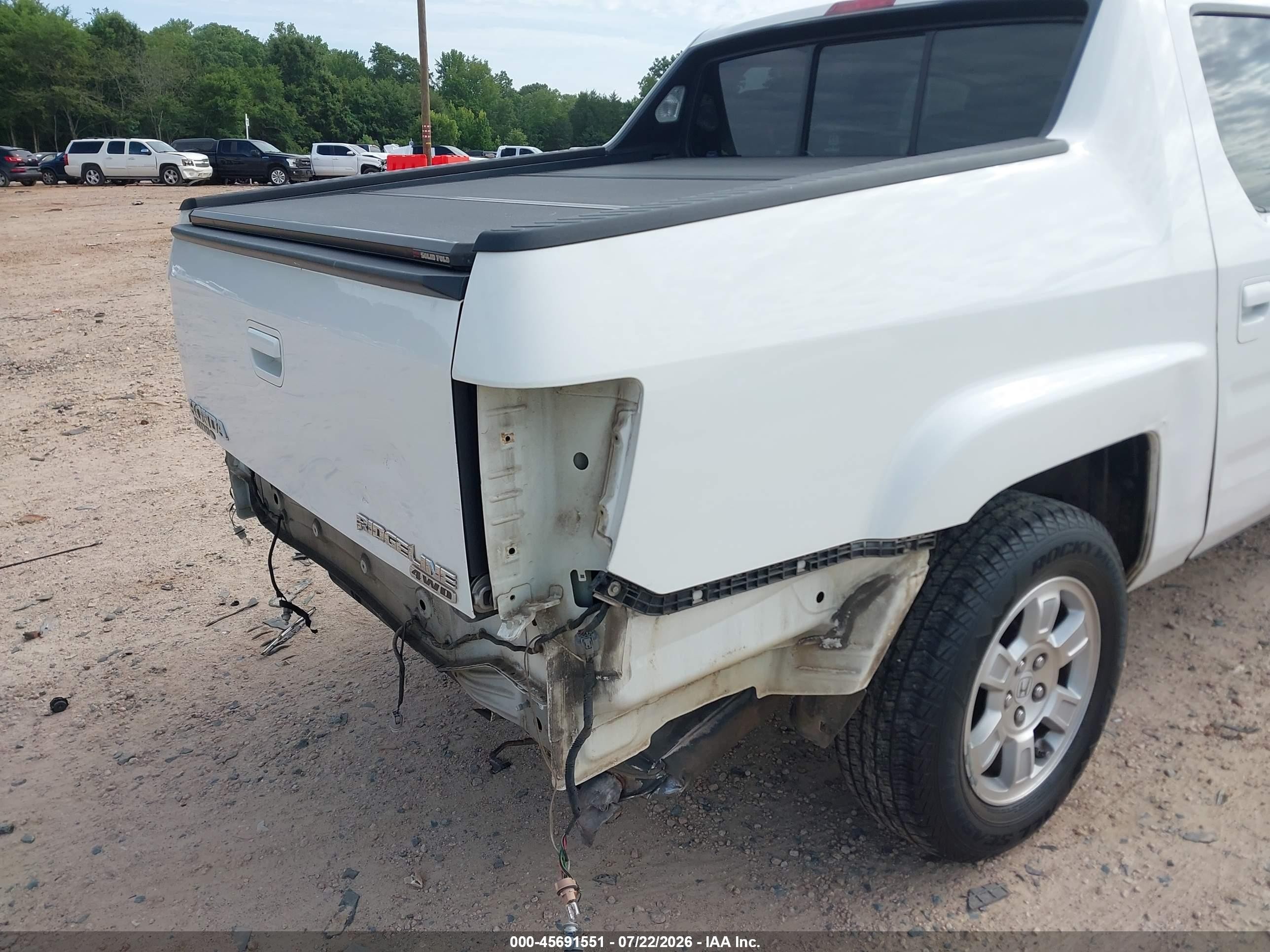2008 Honda Ridgeline Rtl White vin: 2HJYK16588H504353