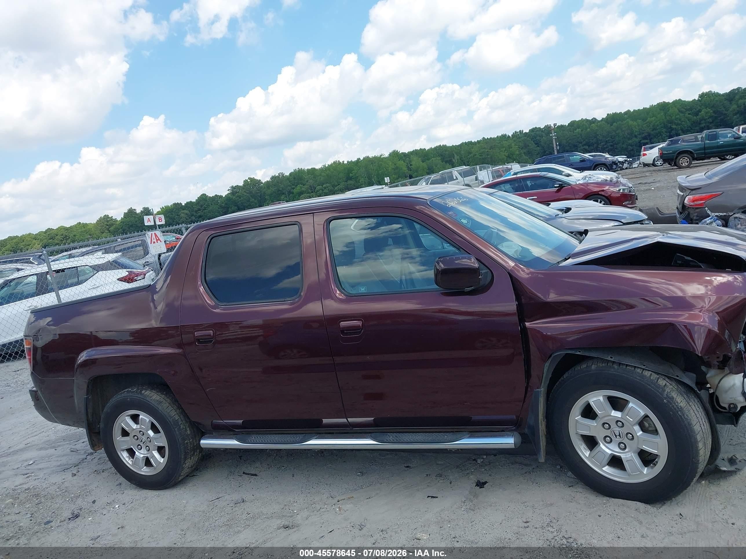 2008 Honda Ridgeline Rtl Burgundy vin: 2HJYK16588H537885