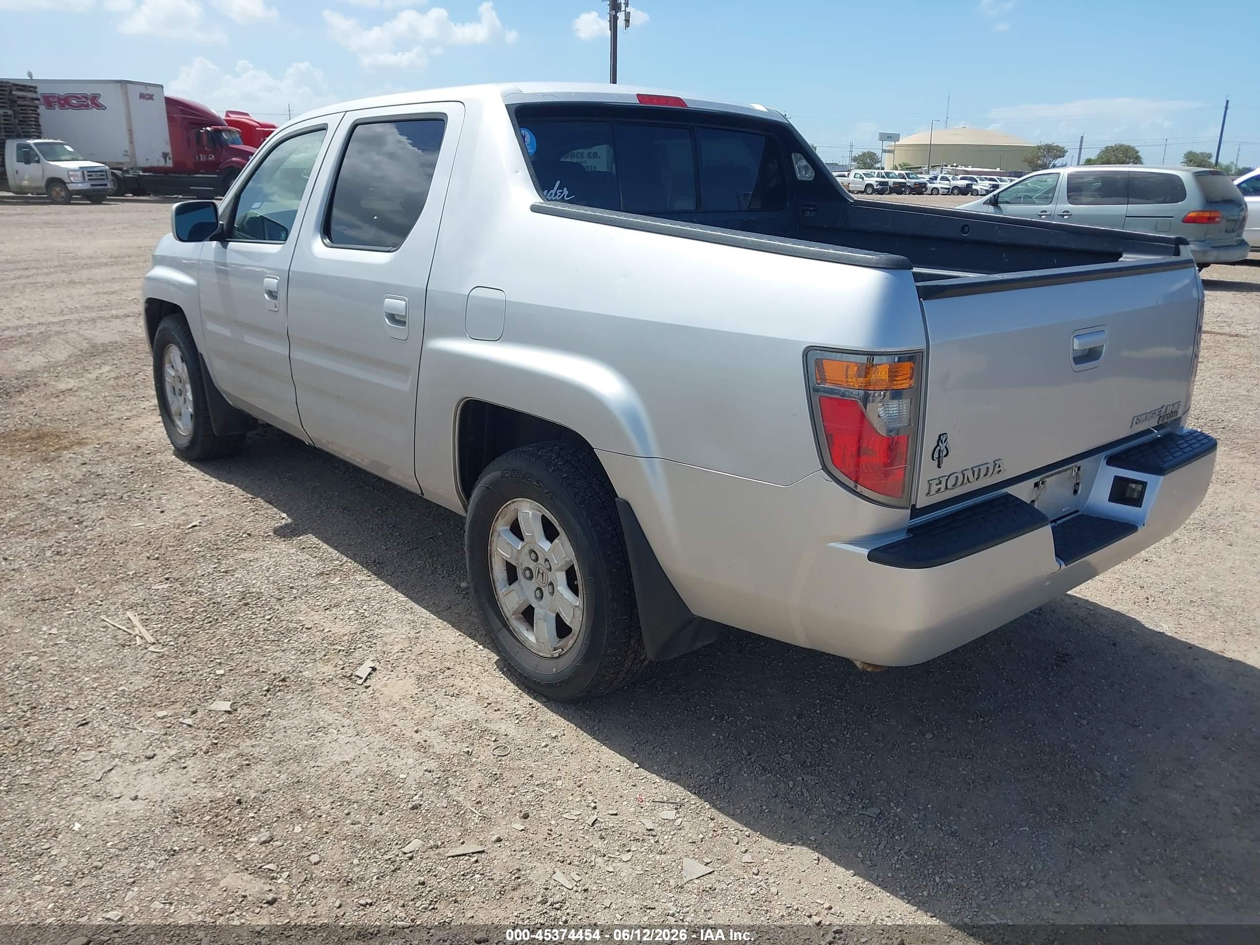 2008 Honda Ridgeline Rtl Silver vin: 2HJYK16588H541970