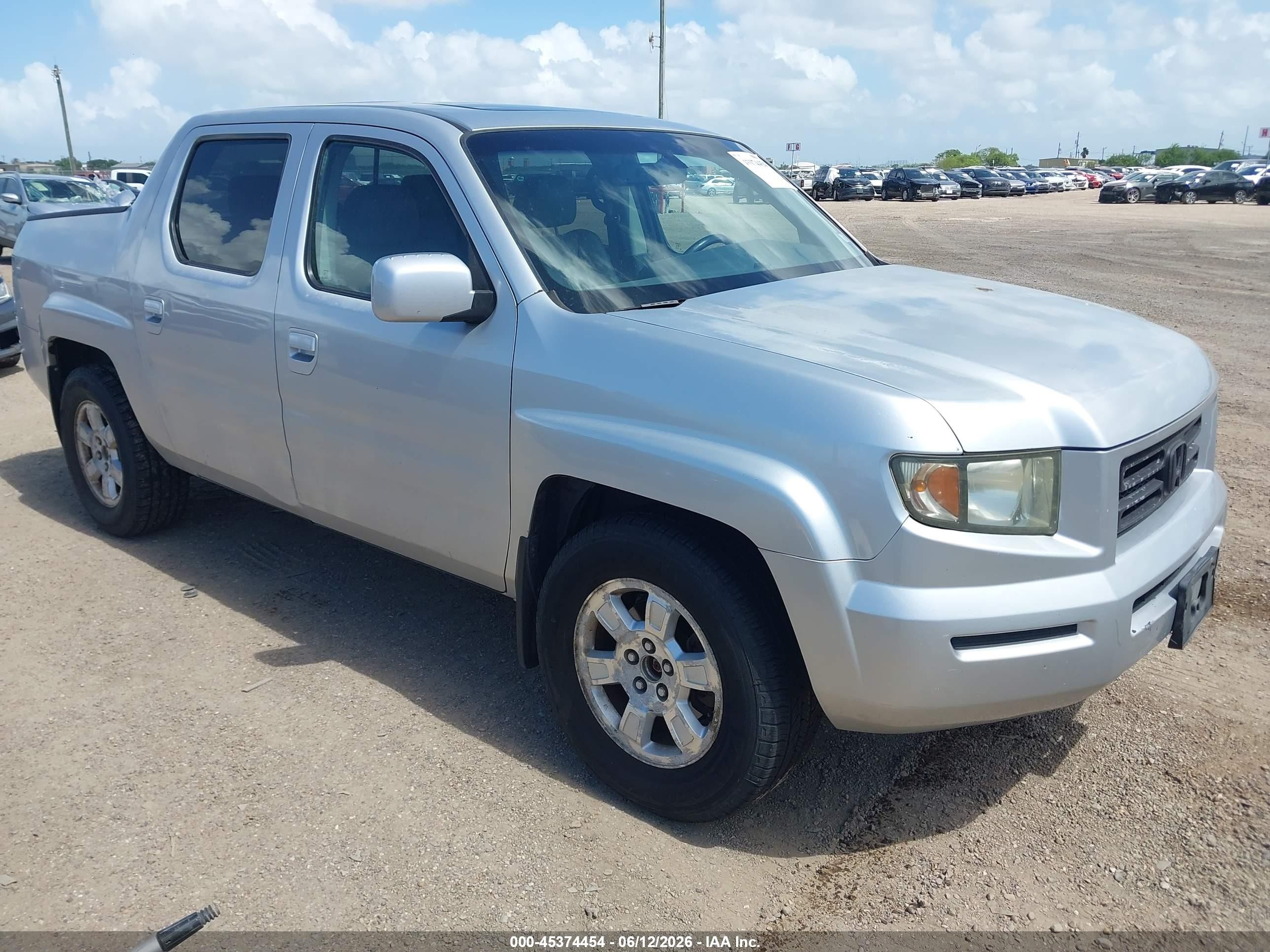 2008 Honda Ridgeline Rtl Silver vin: 2HJYK16588H541970