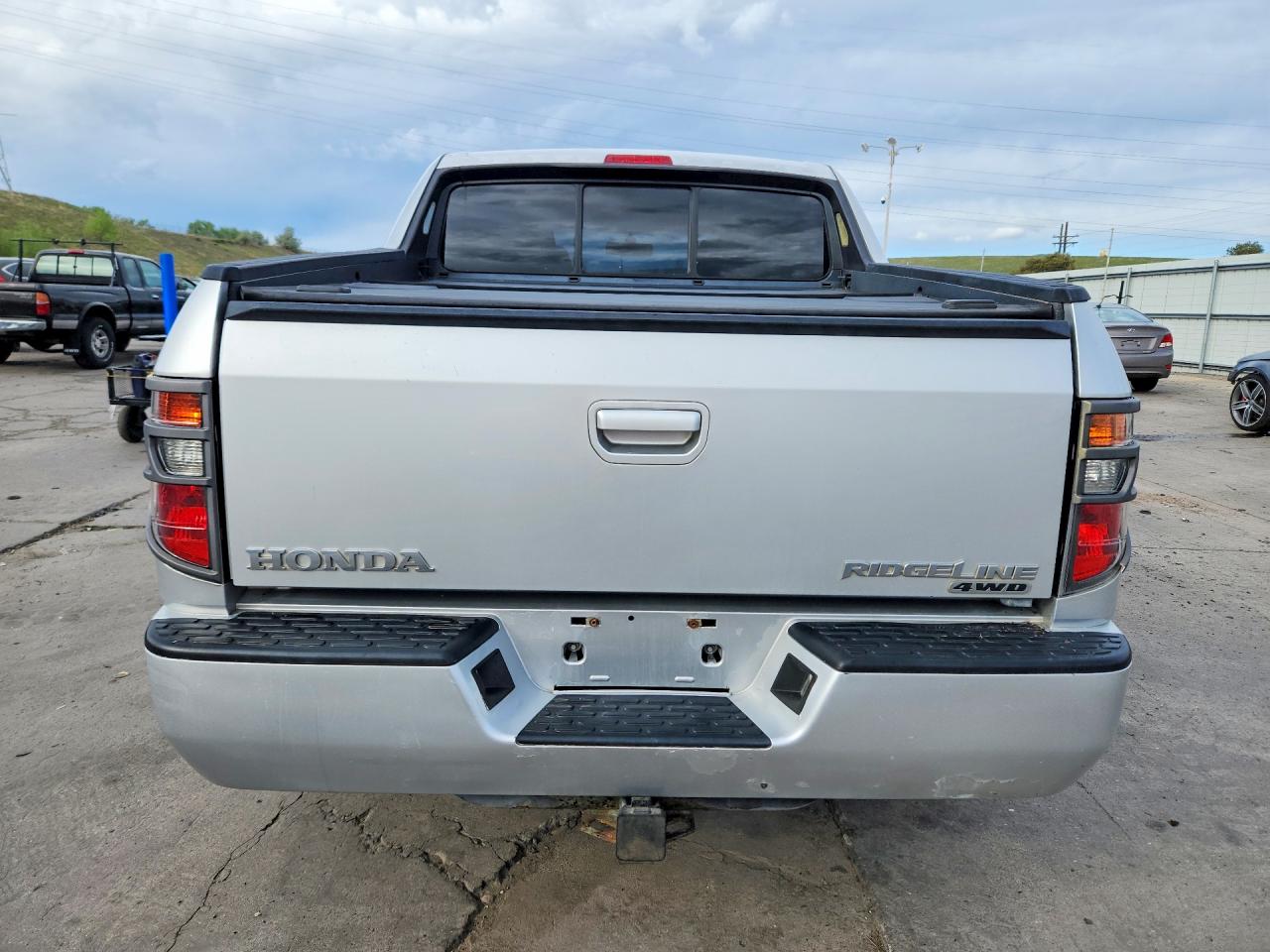 2006 Honda Ridgeline Rtl Silver vin: 2HJYK16596H525015