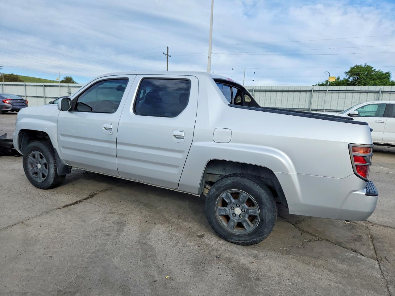 2006 Honda Ridgeline Rtl Silver vin: 2HJYK16596H525015