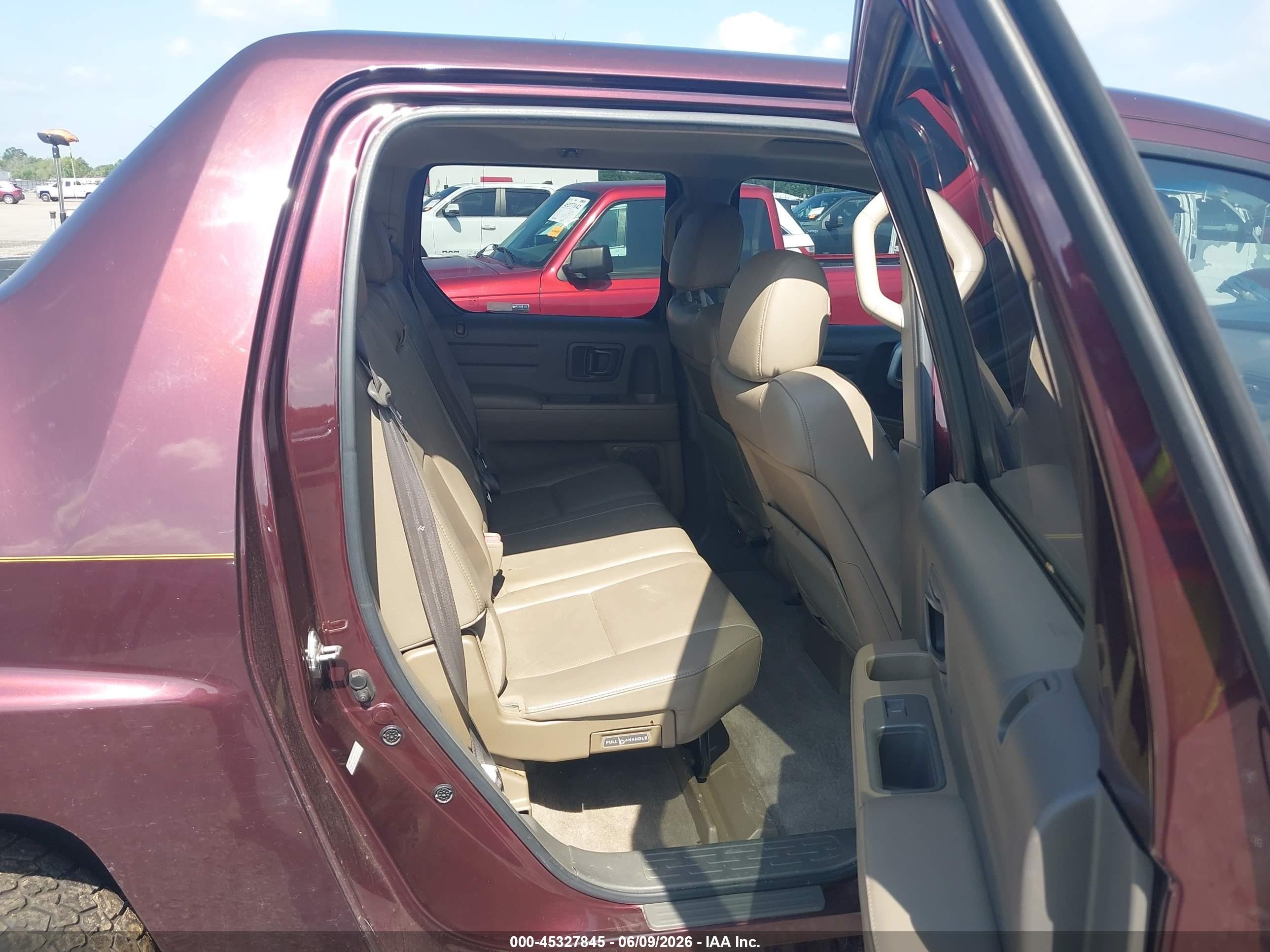 2008 Honda Ridgeline Rtl Burgundy vin: 2HJYK16598H500845