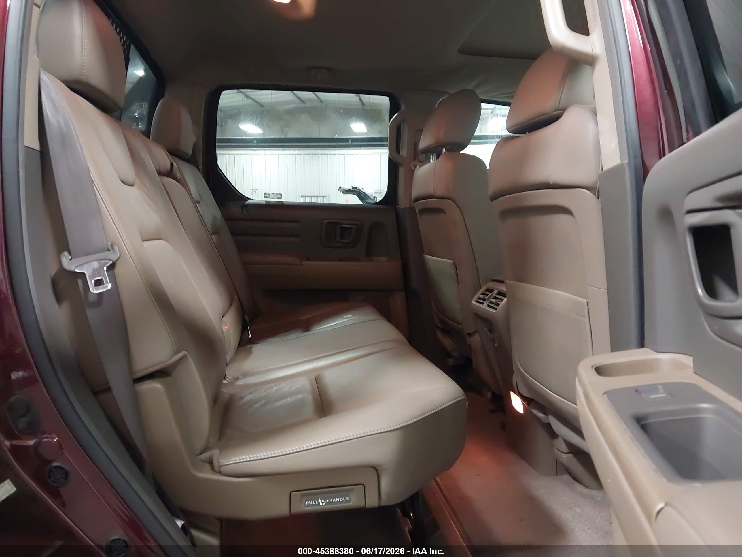 2008 Honda Ridgeline Rtl Burgundy vin: 2HJYK16598H512008
