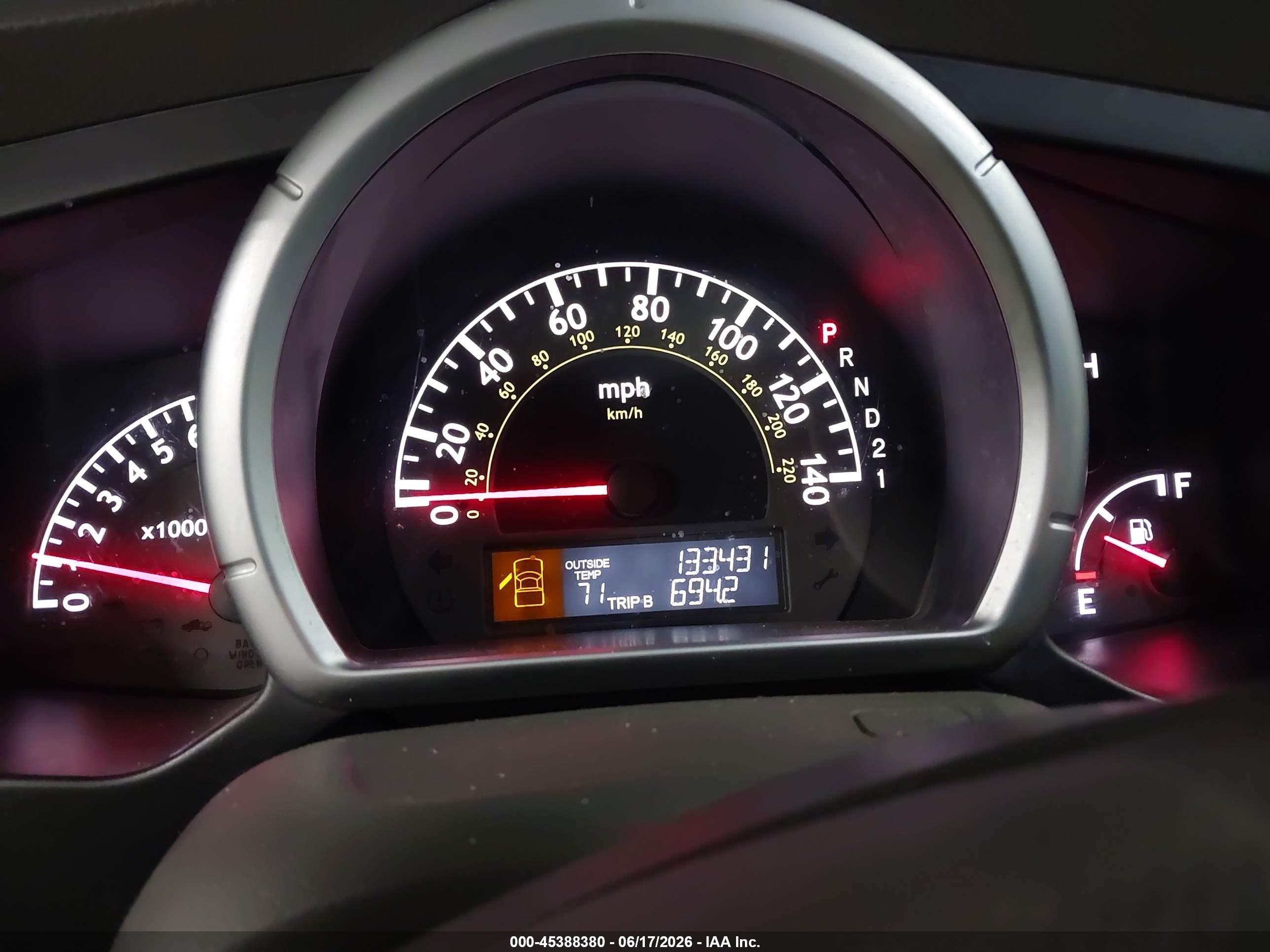 2008 Honda Ridgeline Rtl Burgundy vin: 2HJYK16598H512008