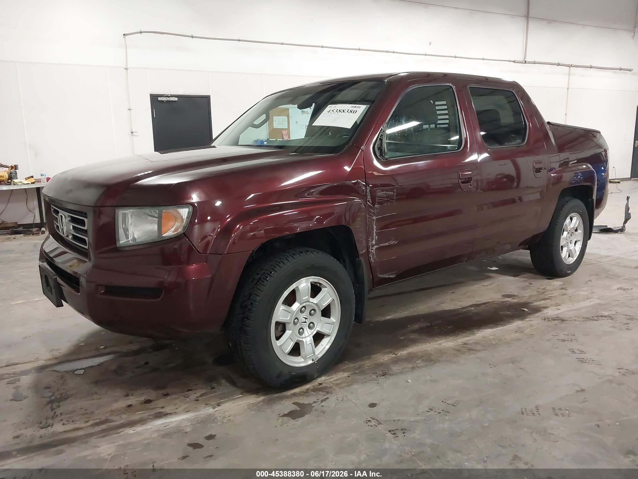 2008 Honda Ridgeline Rtl Burgundy vin: 2HJYK16598H512008