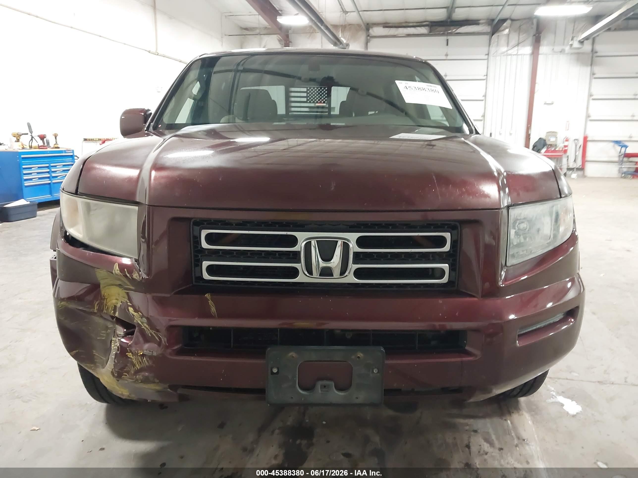 2008 Honda Ridgeline Rtl Burgundy vin: 2HJYK16598H512008