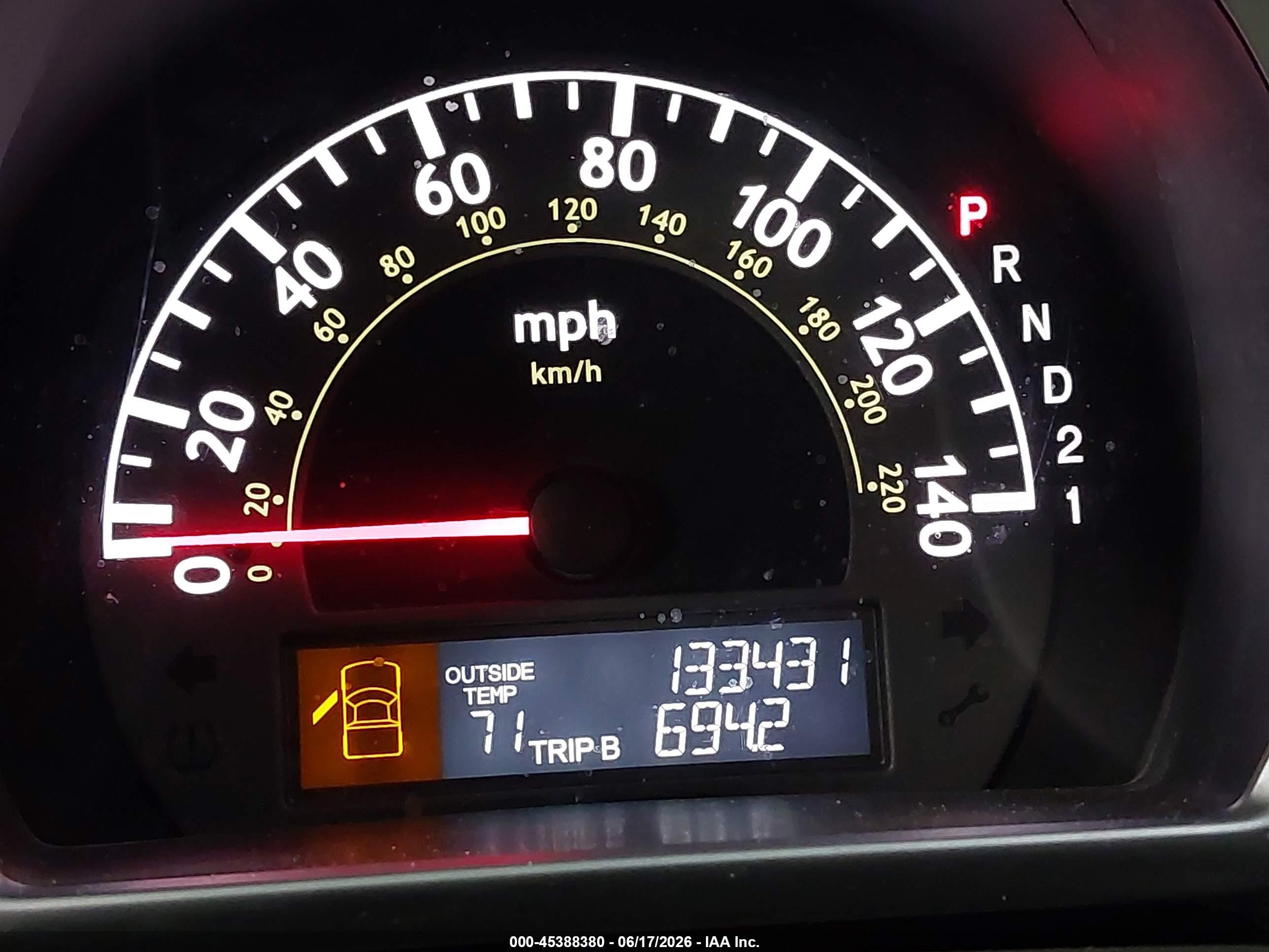 2008 Honda Ridgeline Rtl Burgundy vin: 2HJYK16598H512008