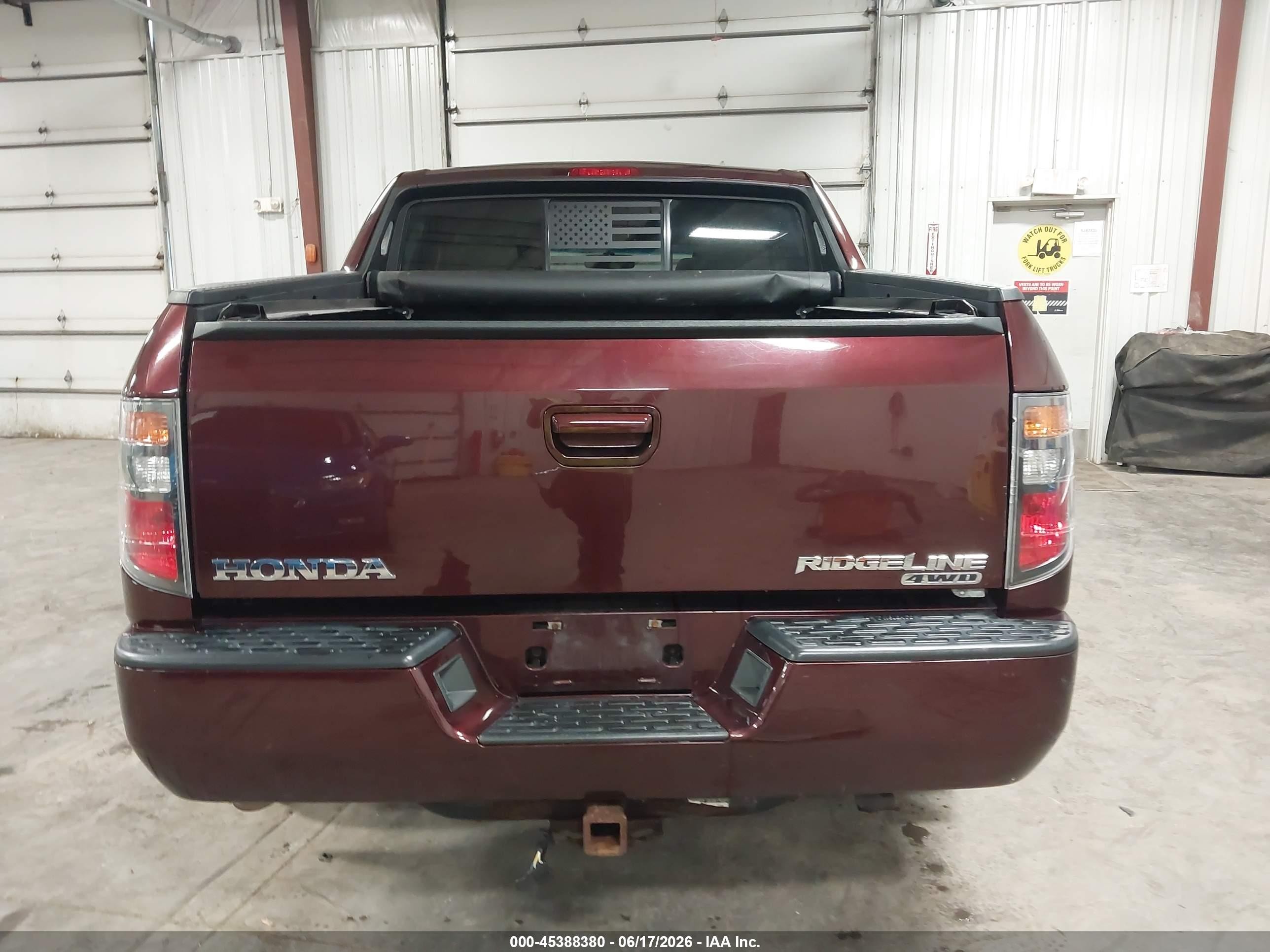 2008 Honda Ridgeline Rtl Burgundy vin: 2HJYK16598H512008