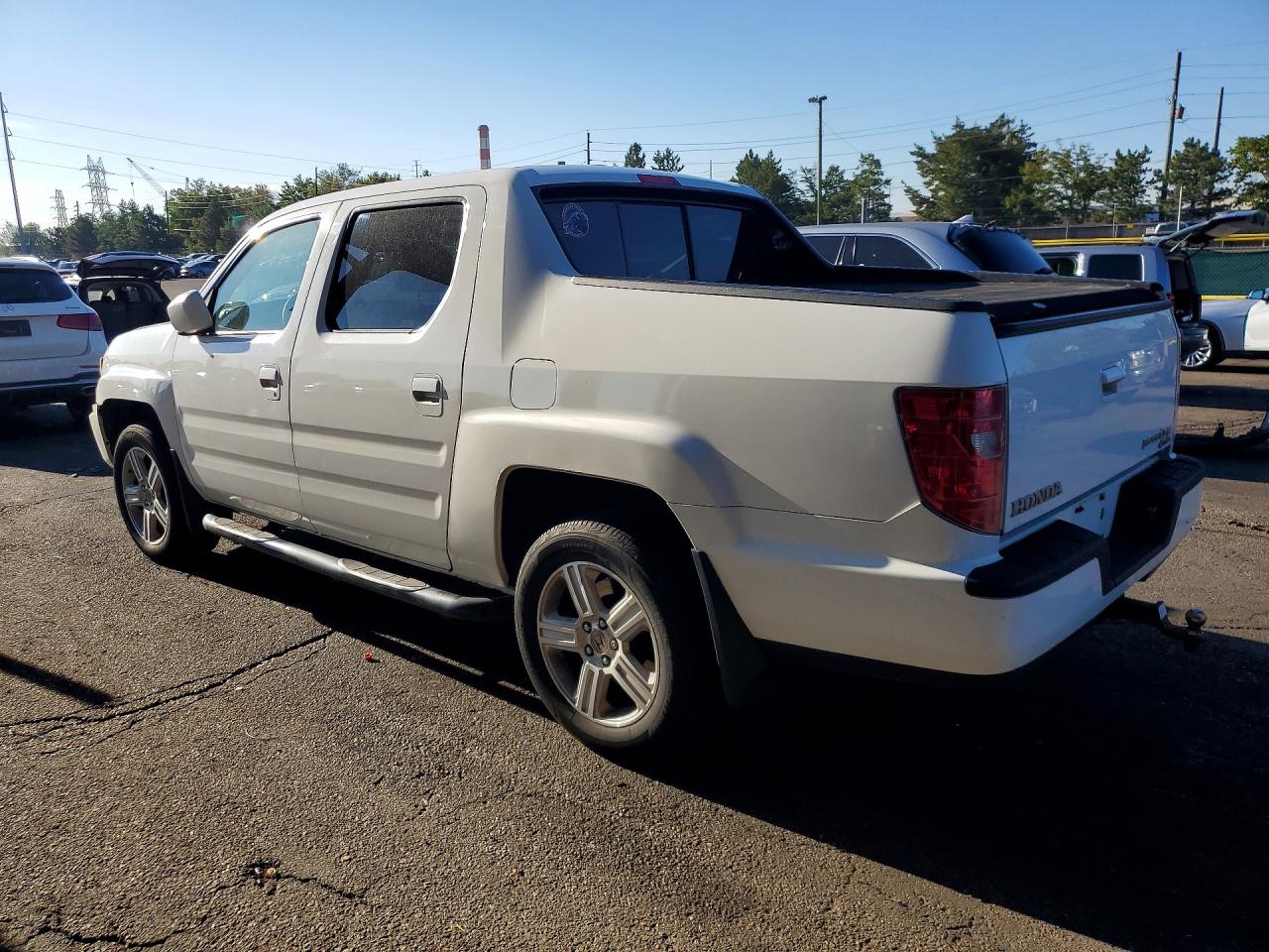 2009 Honda Ridgeline Rtl White vin: 2HJYK16599H503505