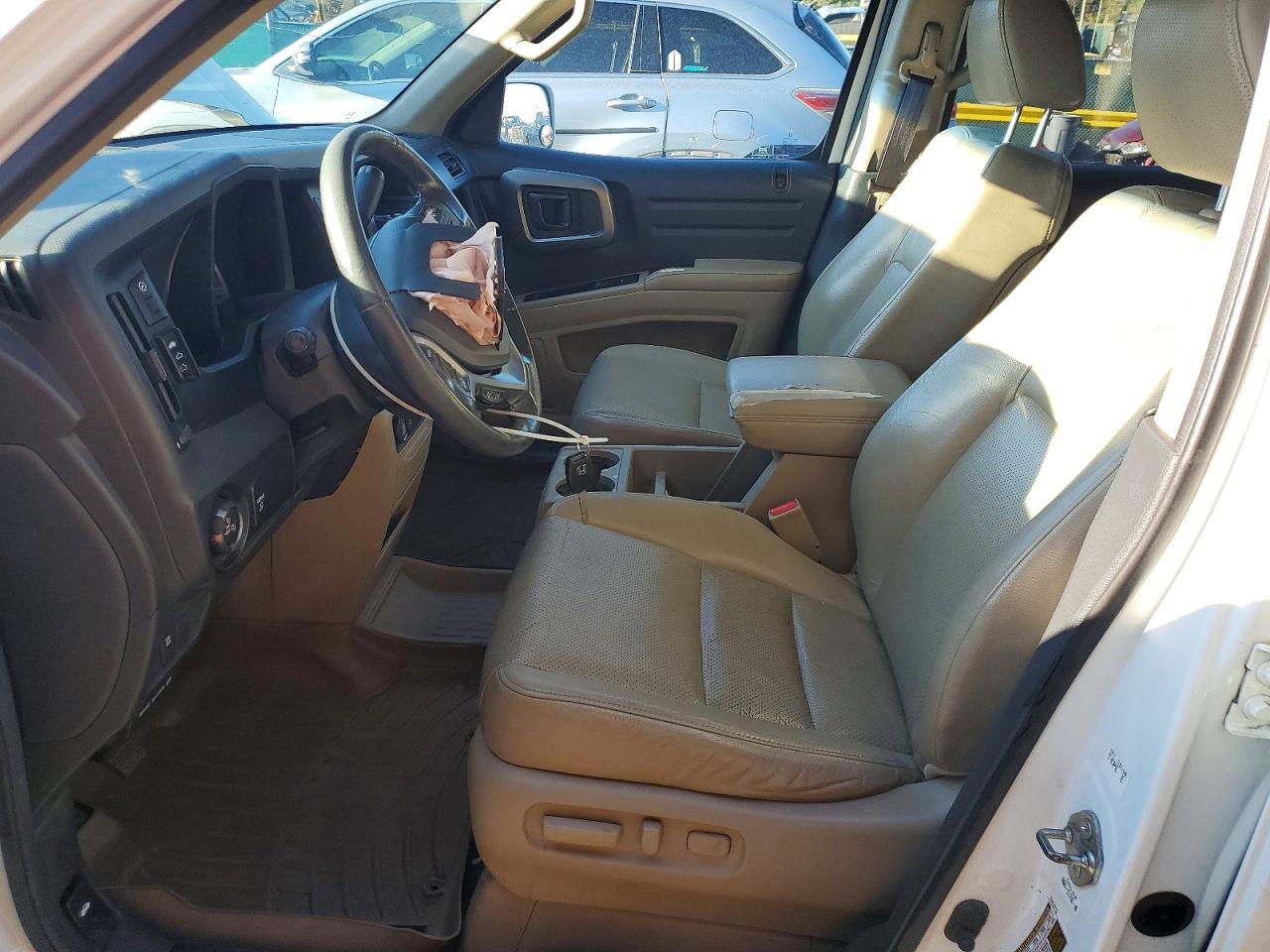 2009 Honda Ridgeline Rtl White vin: 2HJYK16599H503505