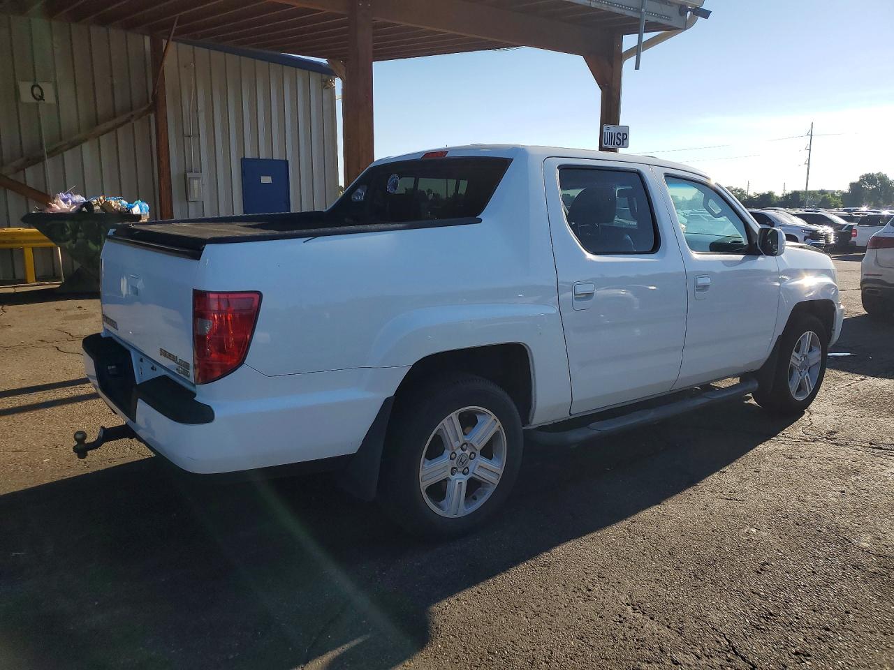 2009 Honda Ridgeline Rtl White vin: 2HJYK16599H503505