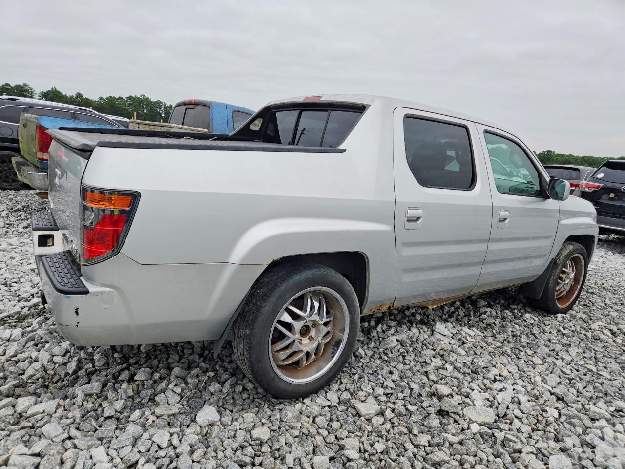 2006 Honda Ridgeline Rtl Silver vin: 2HJYK165X6H547959