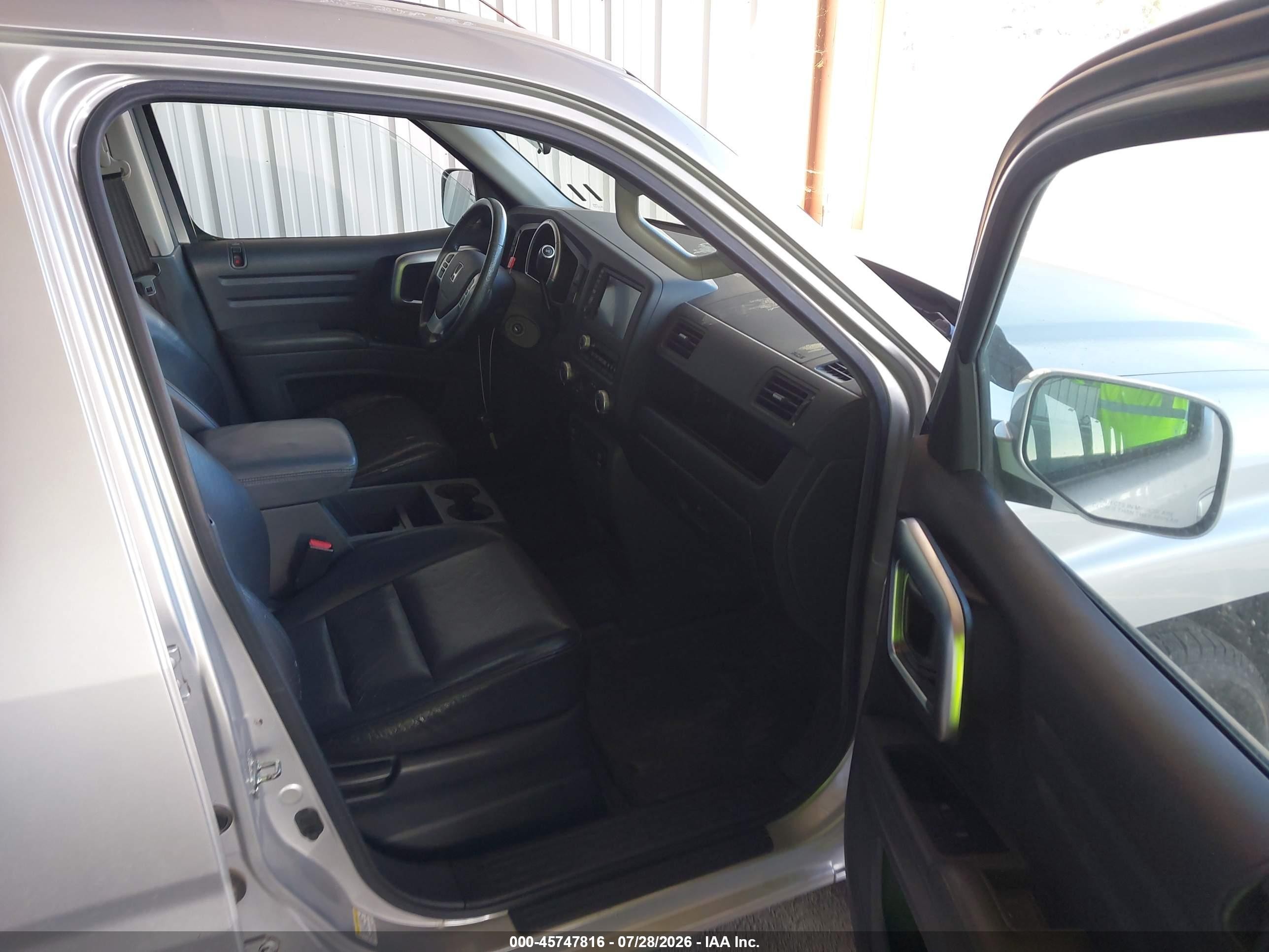 2006 Honda Ridgeline Rtl Silver vin: 2HJYK165X6H570609