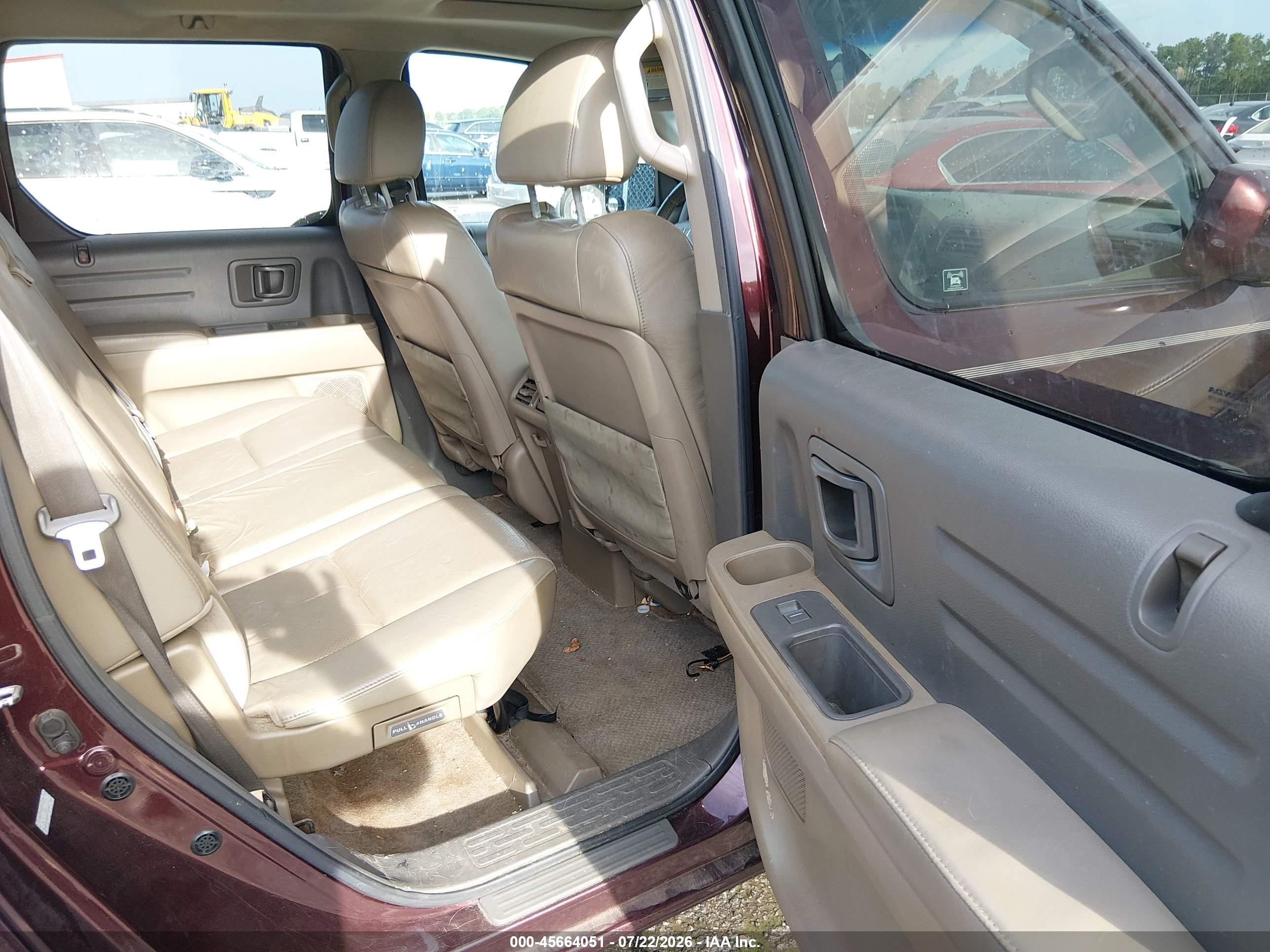 2008 Honda Ridgeline Rtl Burgundy vin: 2HJYK165X8H537323